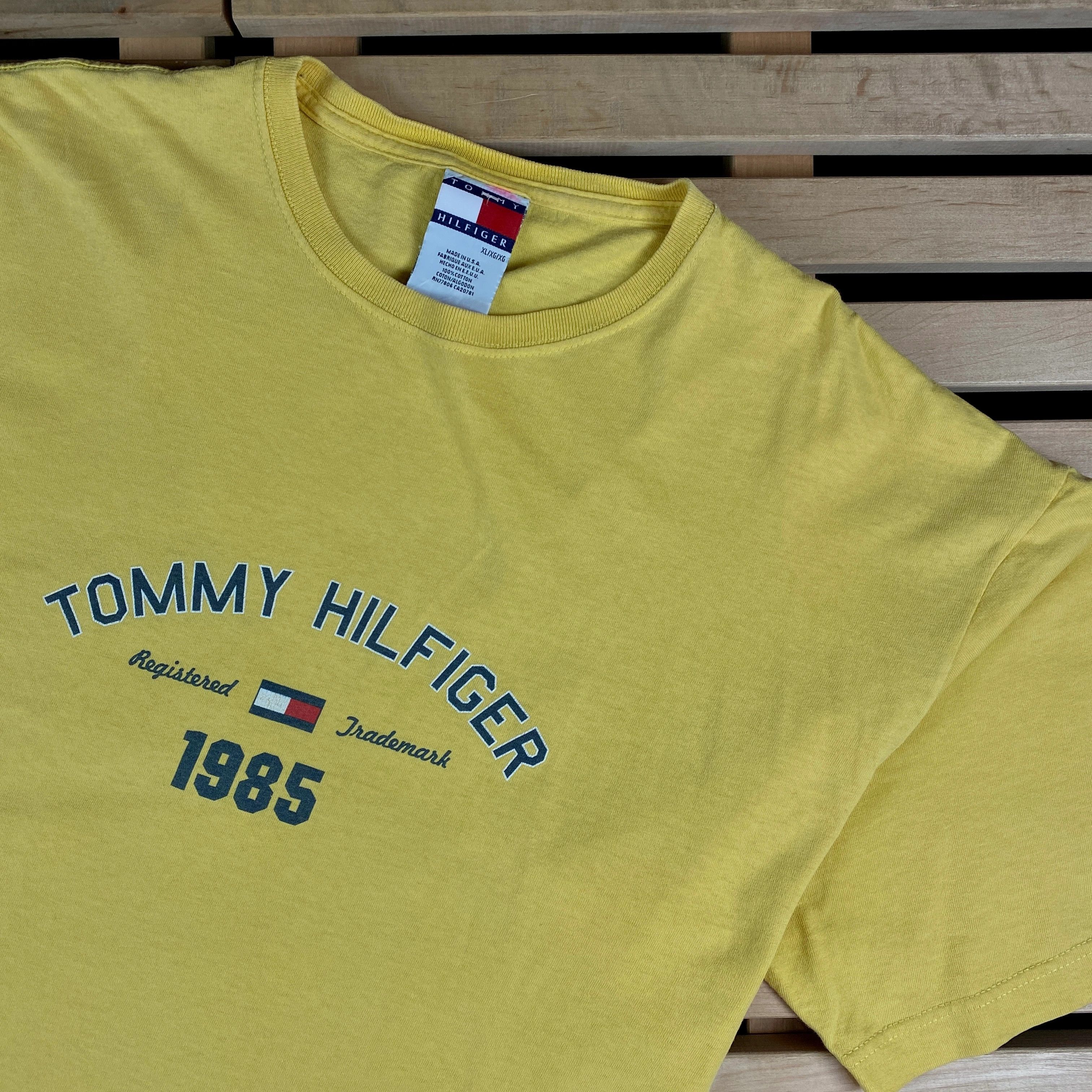 Tommy Hilfiger Vintage T Shirt Tommy Hilfiger Vintage Size XL Big Print Size US XL / EU 56 / 4 - 2 Thumbnail