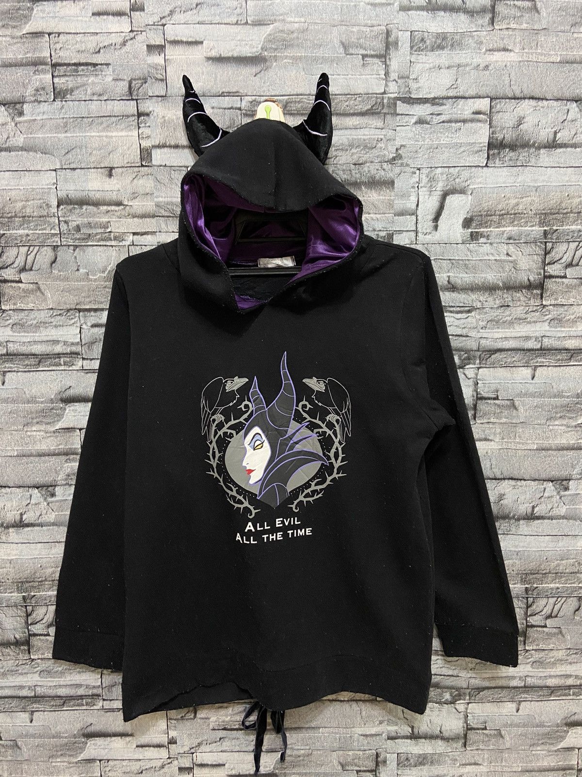 Disney Maleficent hoodie big cartoon logo Size L / US 10 / IT 46 - 2 Thumbnail