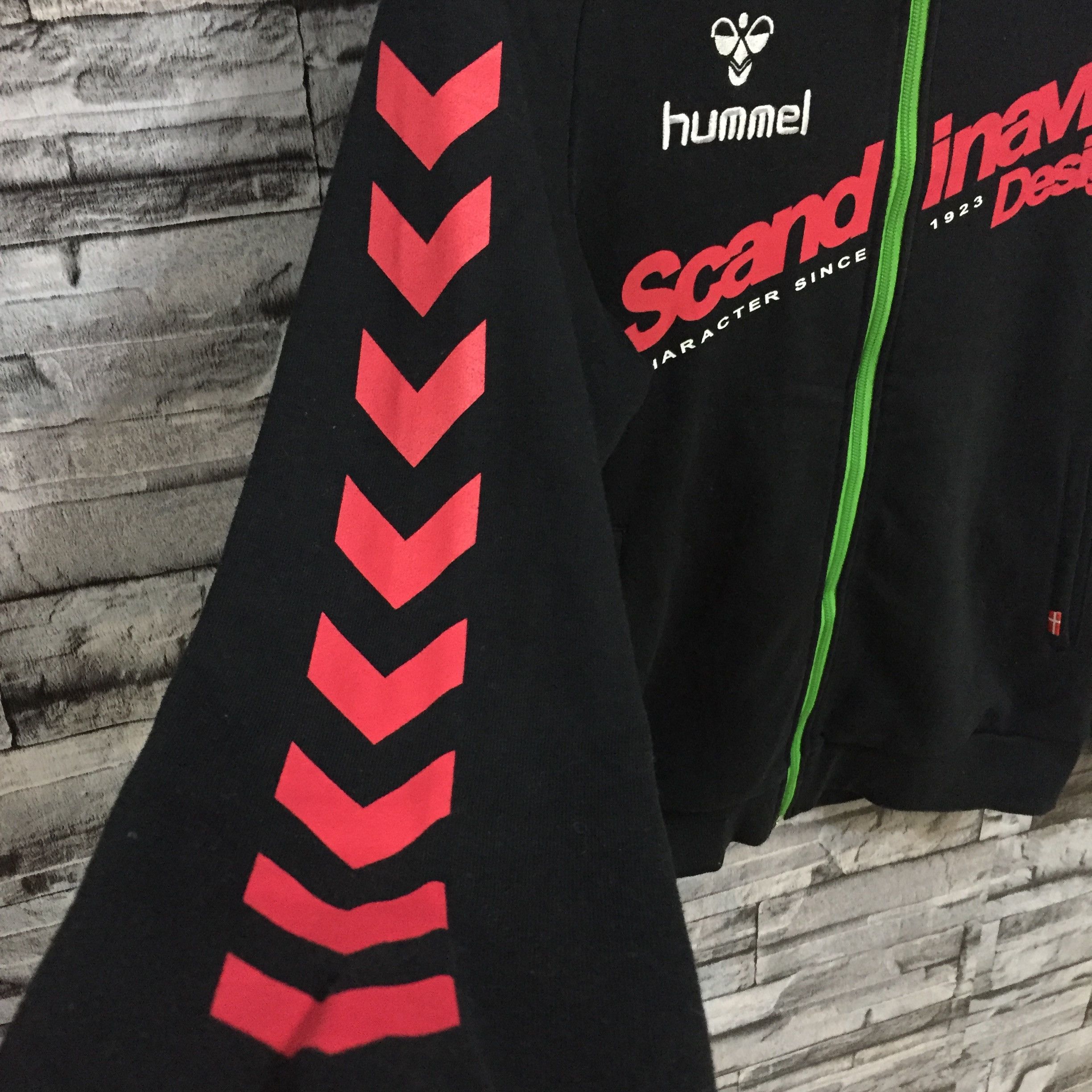 Hummel Vintage Hummel sweatshirt scandinavia design size M Size US M / EU 48-50 / 2 - 6 Thumbnail