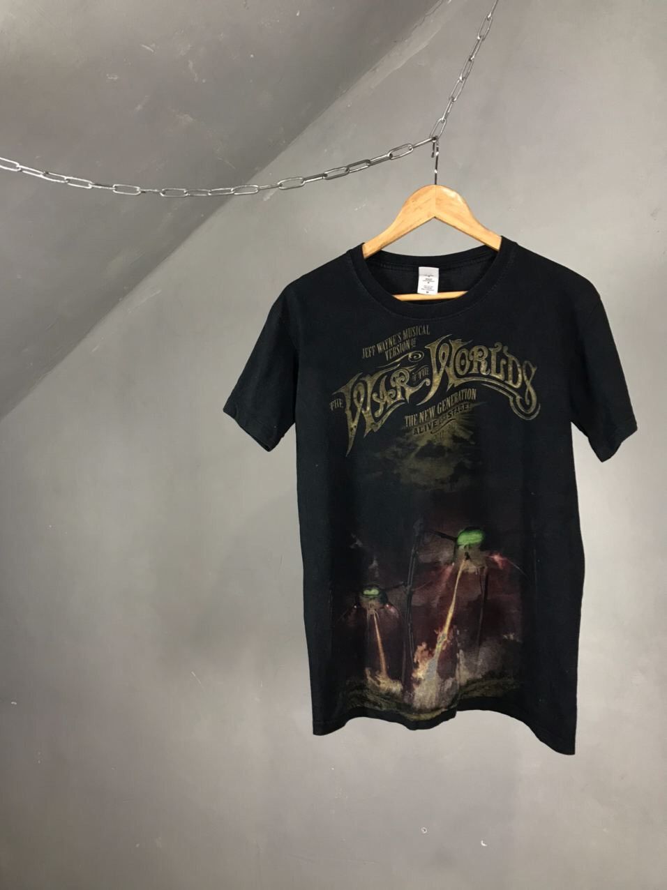 Other The war of the worlds 2012 vintage movie tee Size US M / EU 48-50 / 2 - 1 Thumbnail