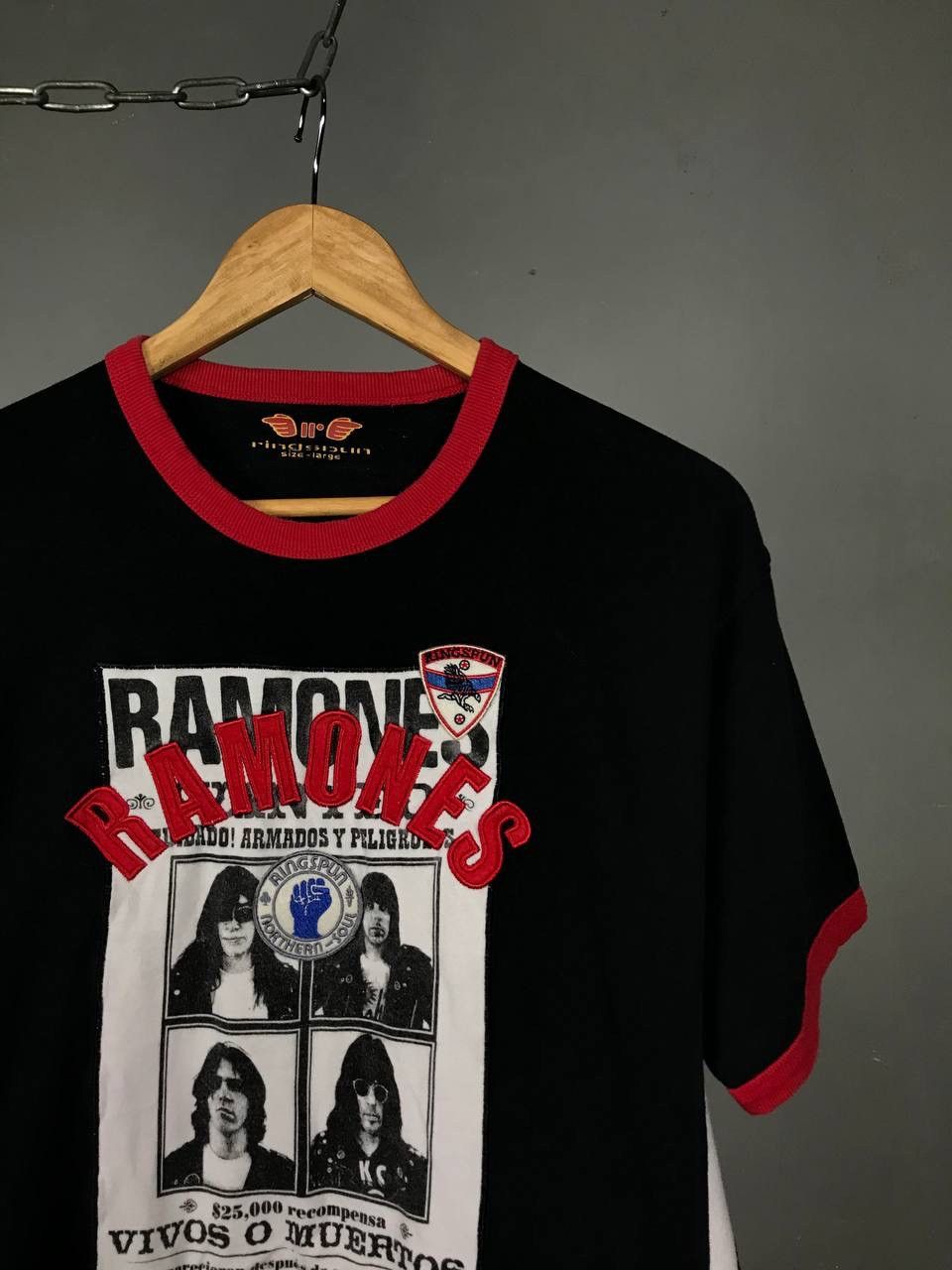 Band Tees Ramones vintage rock band tee Size US L / EU 52-54 / 3 - 2 Thumbnail