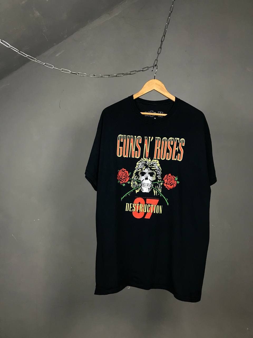 Guns N' Roses Guns N Roses vintage rock band overprinted tour tee Size US XL / EU 56 / 4 - 1 Thumbnail