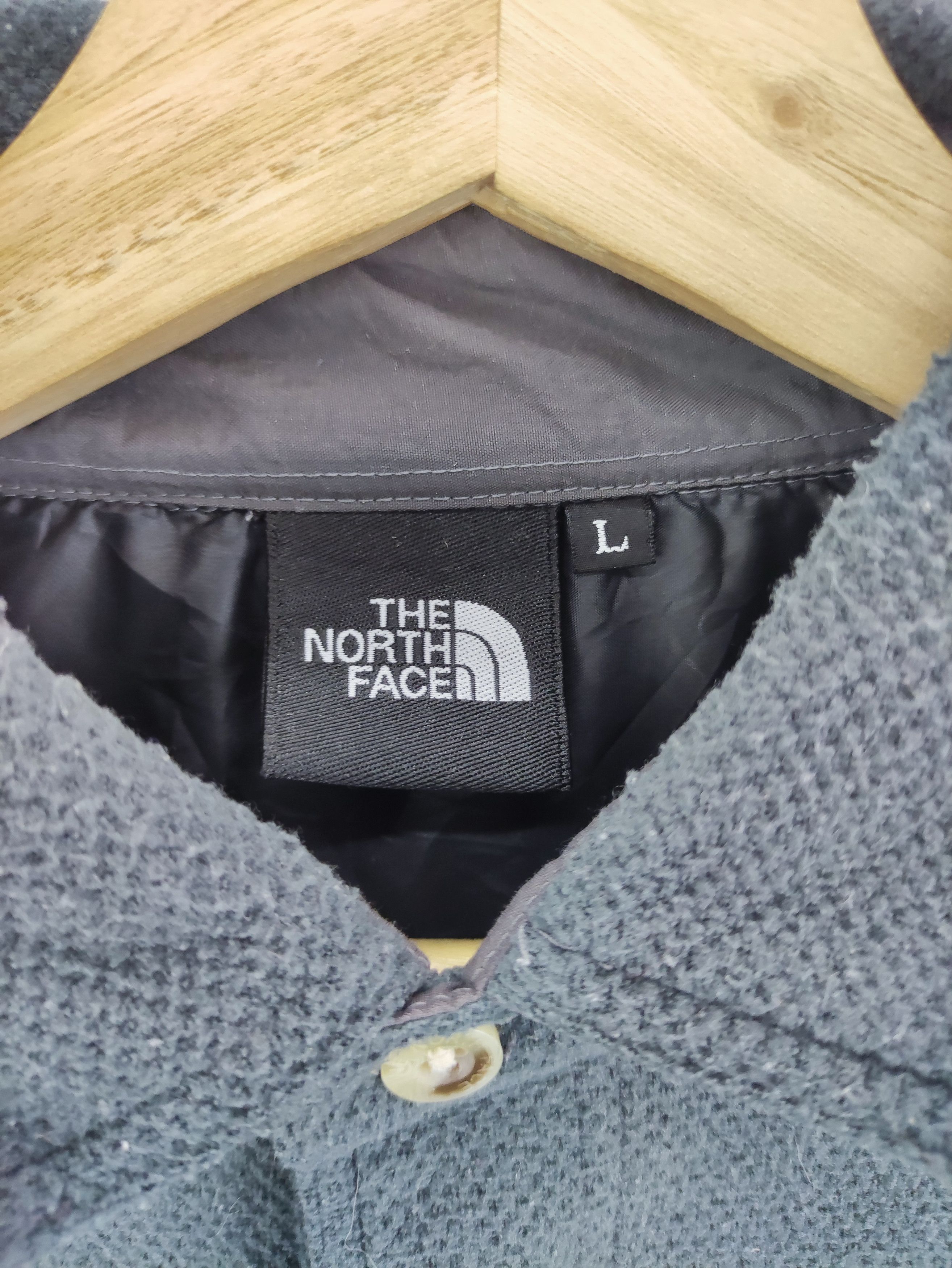 The North Face The North Face Shirts Button Up Size US L / EU 52-54 / 3 - 3 Thumbnail