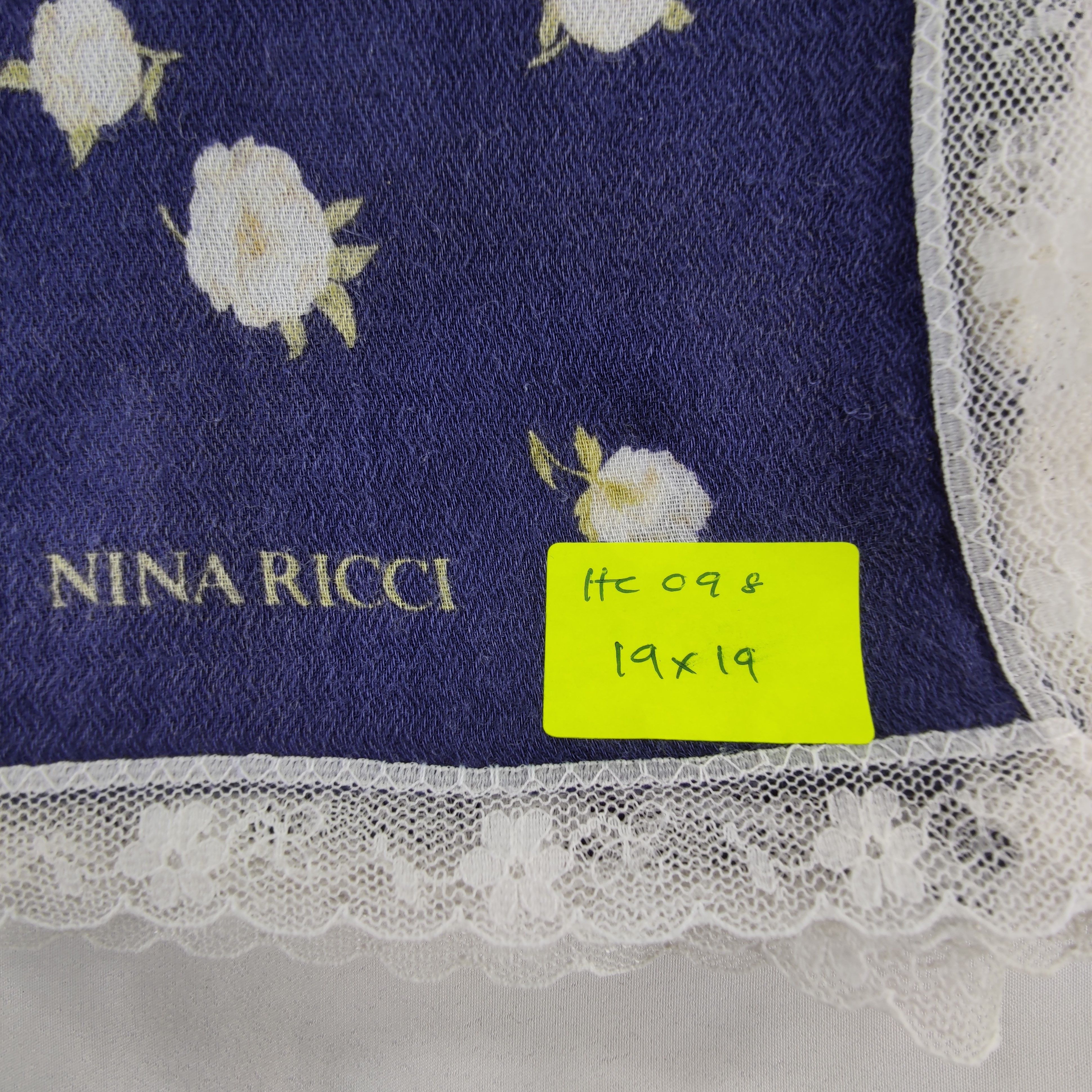 Nina Ricci Nina Ricci Handkerchief/Neckerchief/Bandana Size ONE SIZE - 5 Thumbnail