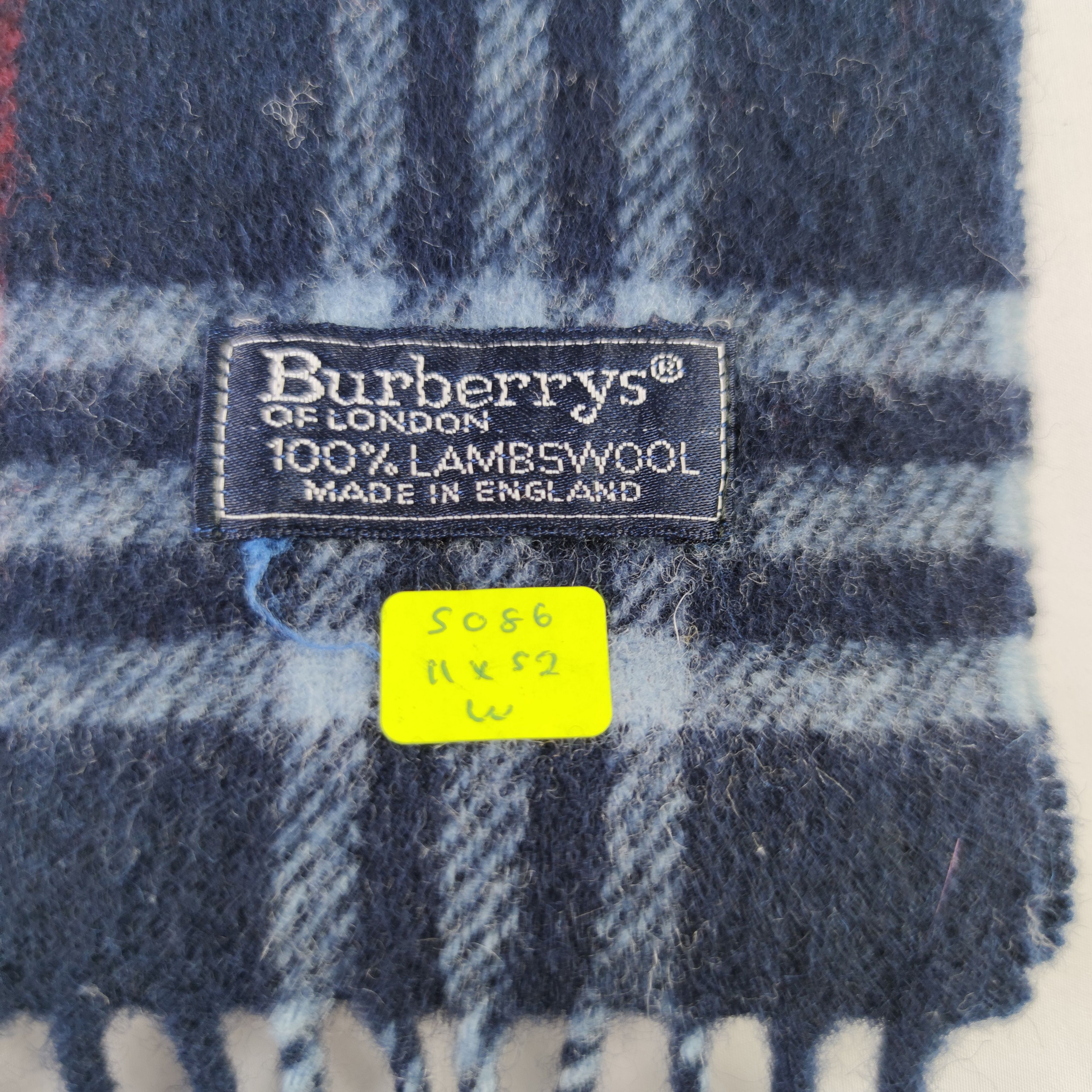 Burberry Burberry Nova Check Scarf/Muffler/Wool S086 Size ONE SIZE - 4 Thumbnail