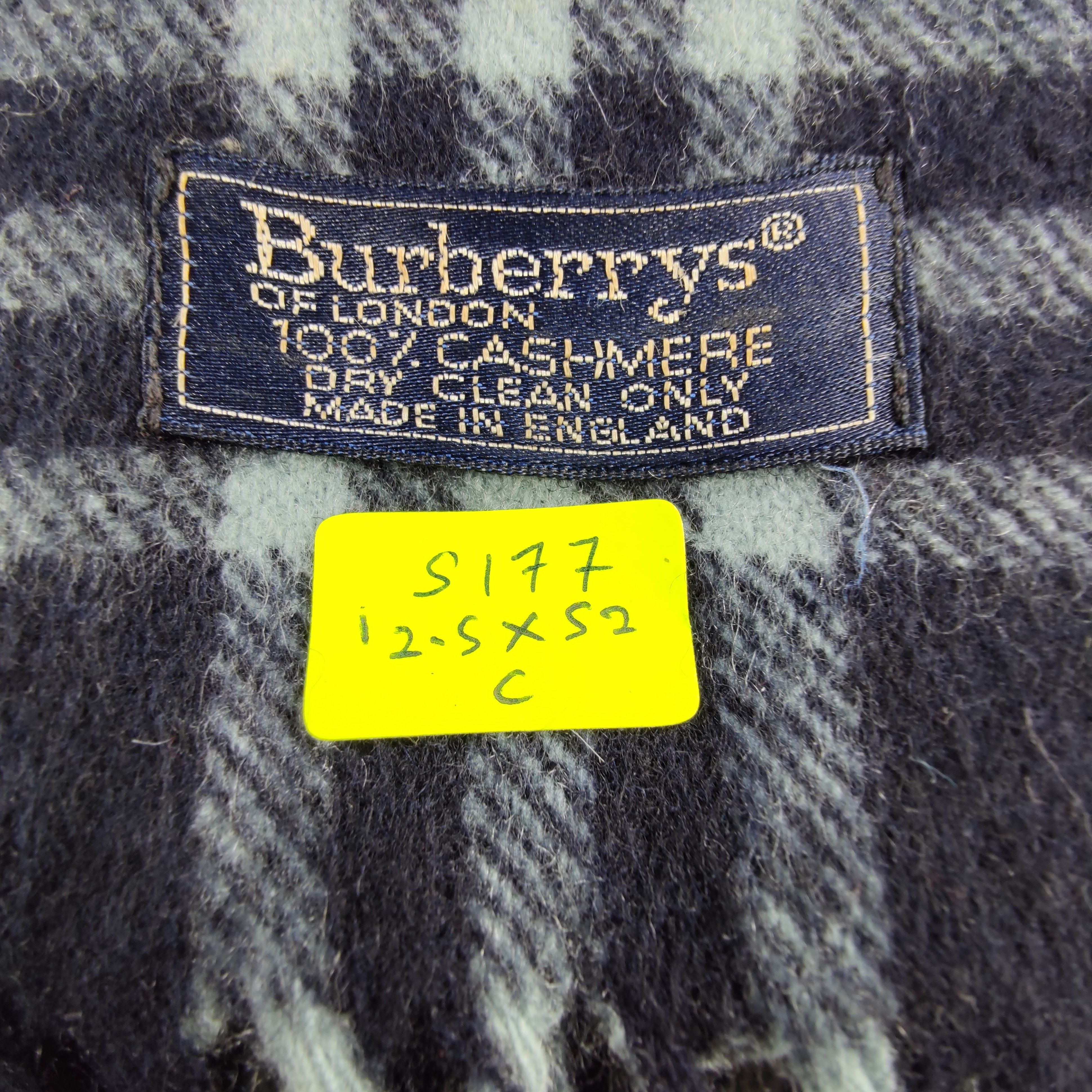 Burberry Burberry Nova Check Scarf/Muffler/Cashmere S177 Size ONE SIZE - 4 Thumbnail