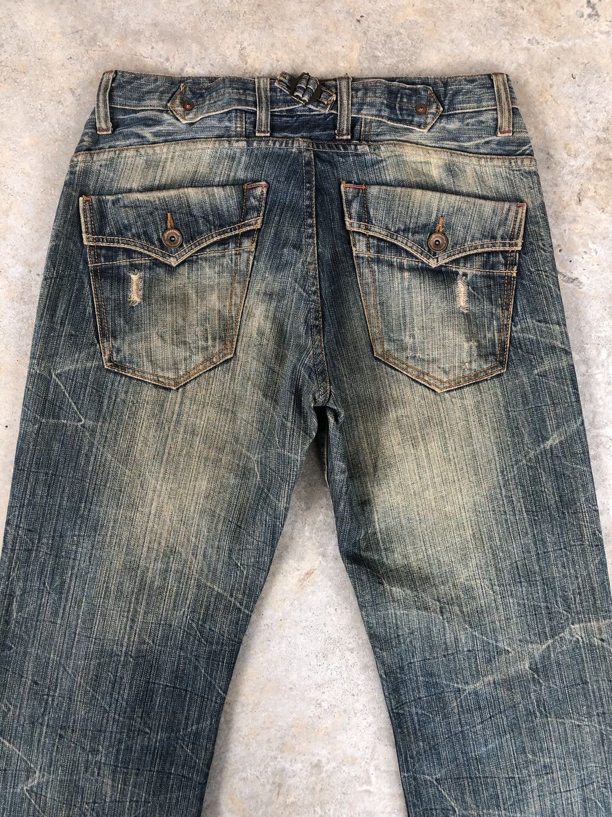 Mossimo Mossimo Mudwash Distressed Jeans Buckle Back Size US 33 - 8 Thumbnail