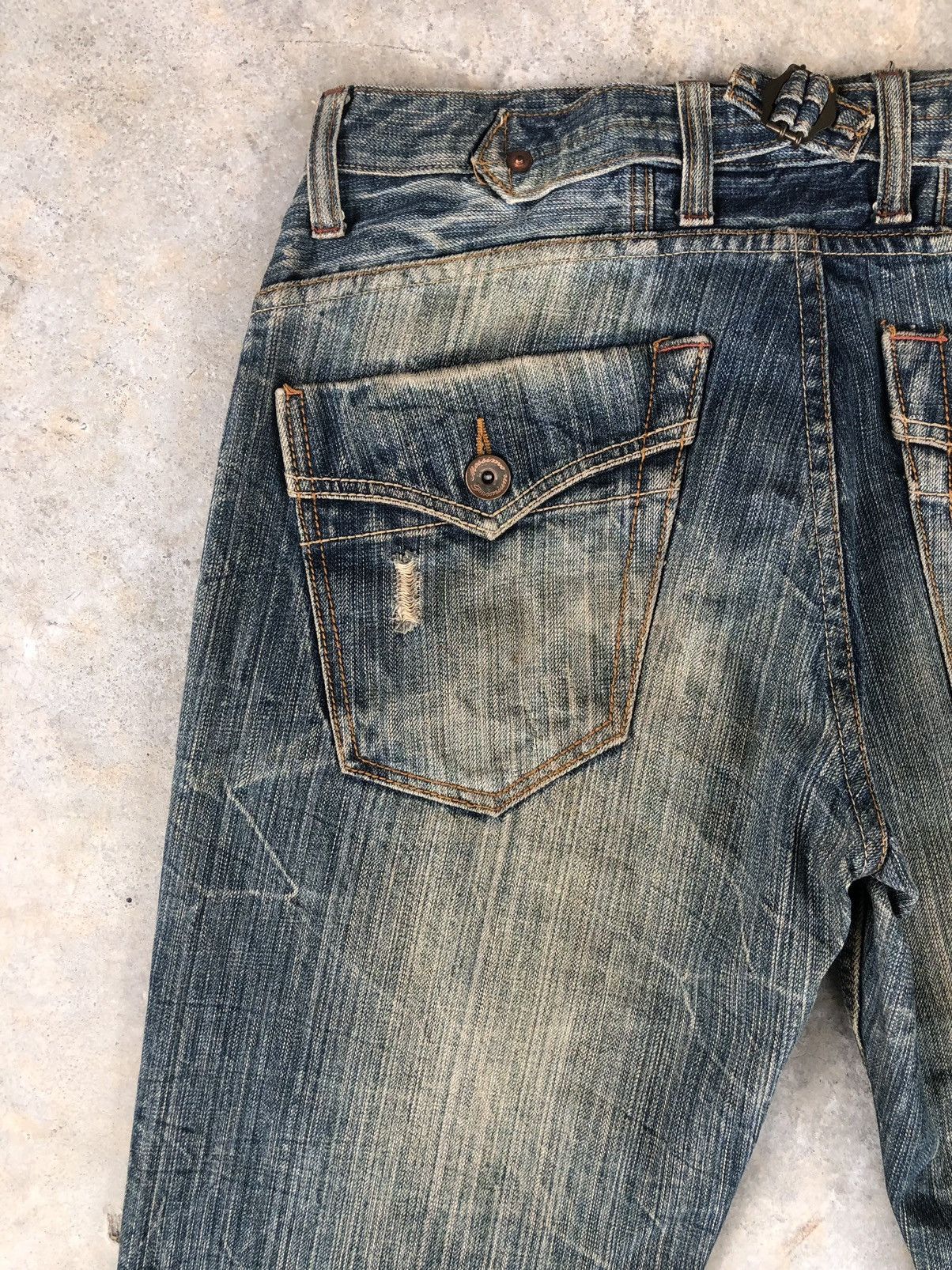 Mossimo Mossimo Mudwash Distressed Jeans Buckle Back Size US 33 - 9 Thumbnail