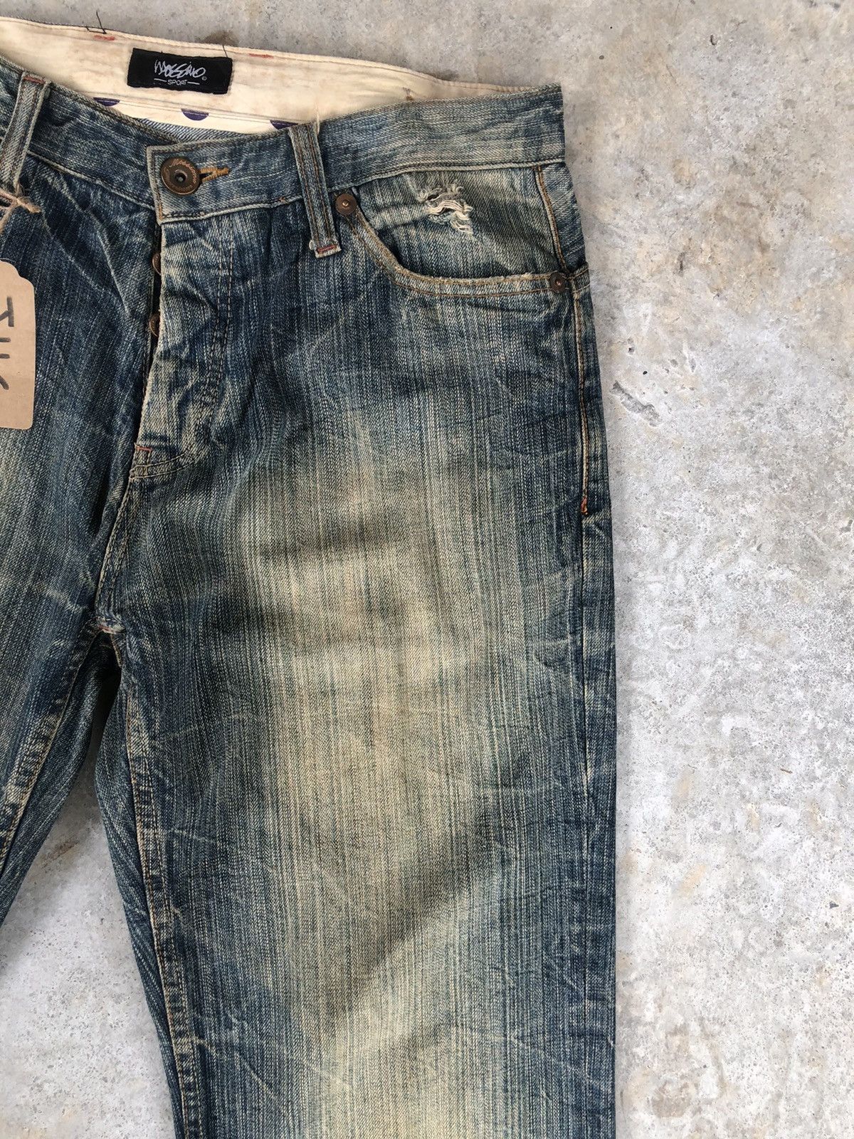 Mossimo Mossimo Mudwash Distressed Jeans Buckle Back Size US 33 - 5 Thumbnail