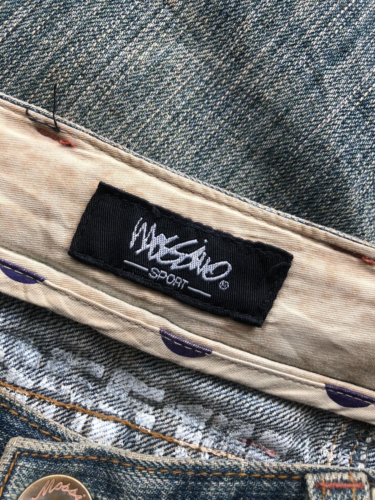 Mossimo Mossimo Mudwash Distressed Jeans Buckle Back Size US 33 - 14 Thumbnail