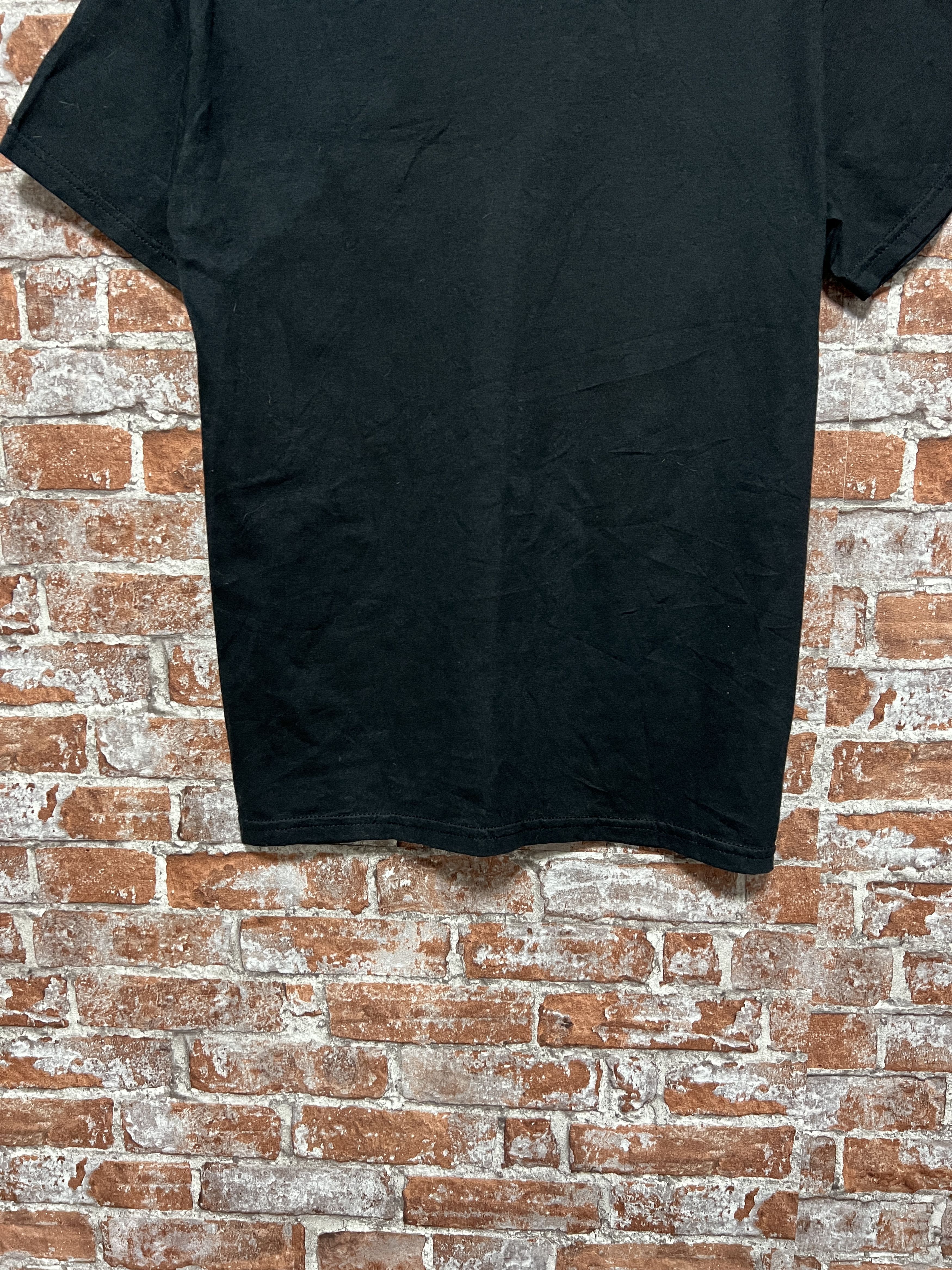 Band Tees Vintage 2002 Pink Floyd Rock Band T-shirt Size US S / EU 44-46 / 1 - 10 Thumbnail