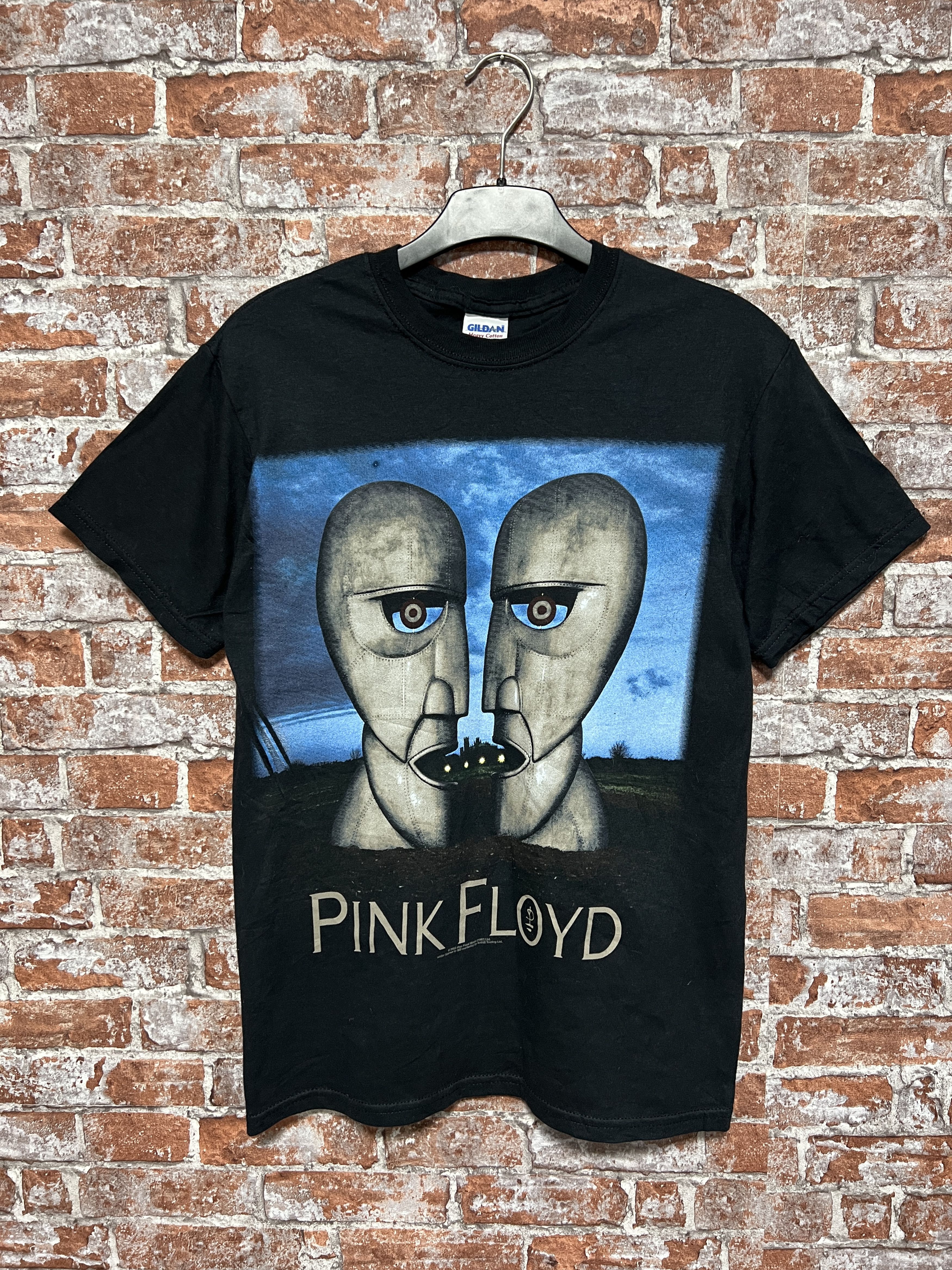 Band Tees Vintage 2002 Pink Floyd Rock Band T-shirt Size US S / EU 44-46 / 1 - 1 Thumbnail
