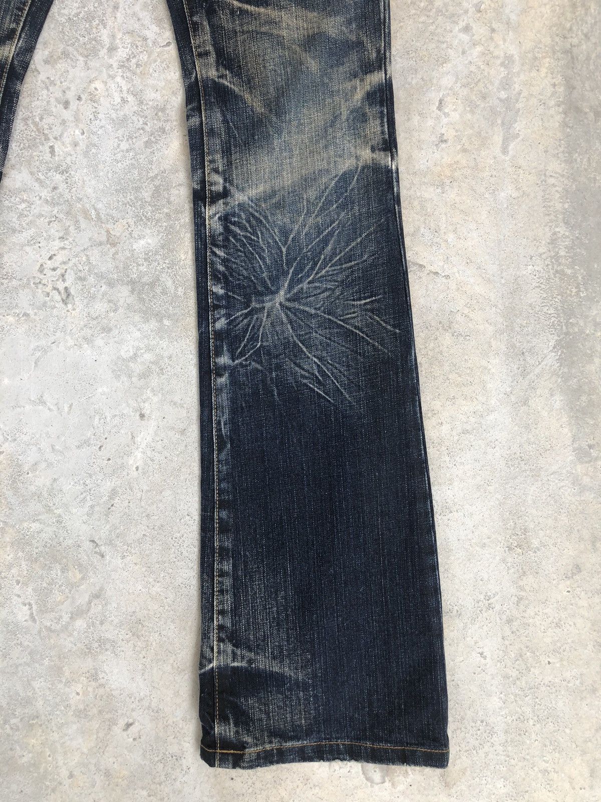 Tornado Mart Japanese Modern Flared Jeans Distressed Jeans Size US 32 / EU 48 - 7 Thumbnail