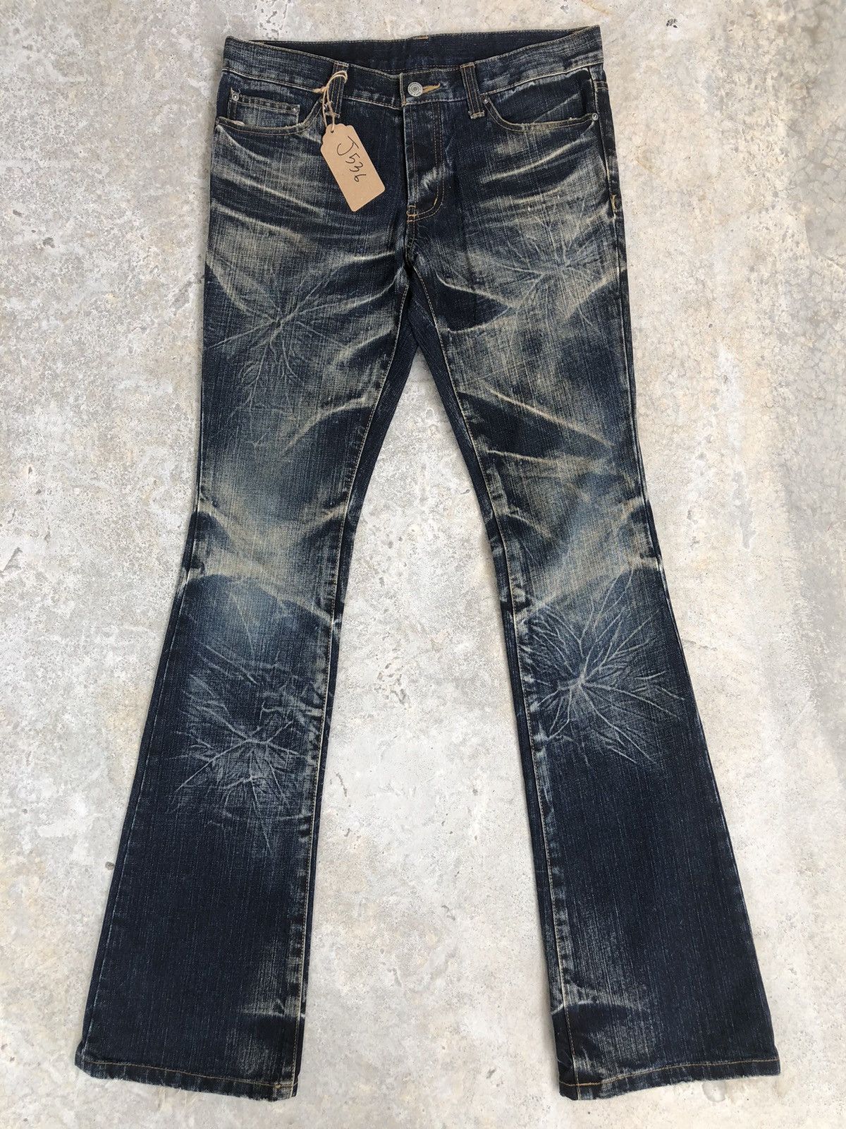 Tornado Mart Japanese Modern Flared Jeans Distressed Jeans Size US 32 / EU 48 - 1 Thumbnail