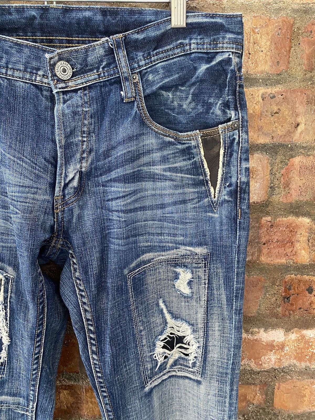 Isamu Katayama Backlash Difference Rupert Japan leather patch distressed denim Size US 32 / EU 48 - 7 Thumbnail