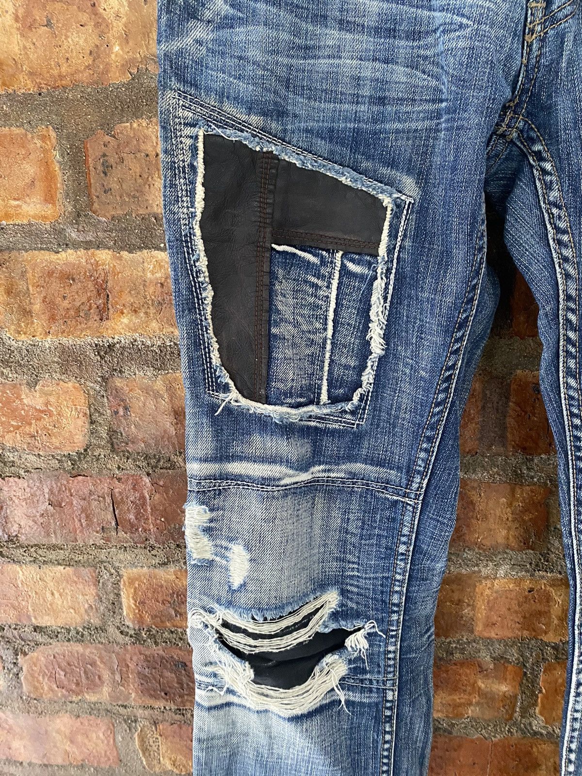 Isamu Katayama Backlash Difference Rupert Japan leather patch distressed denim Size US 32 / EU 48 - 9 Thumbnail