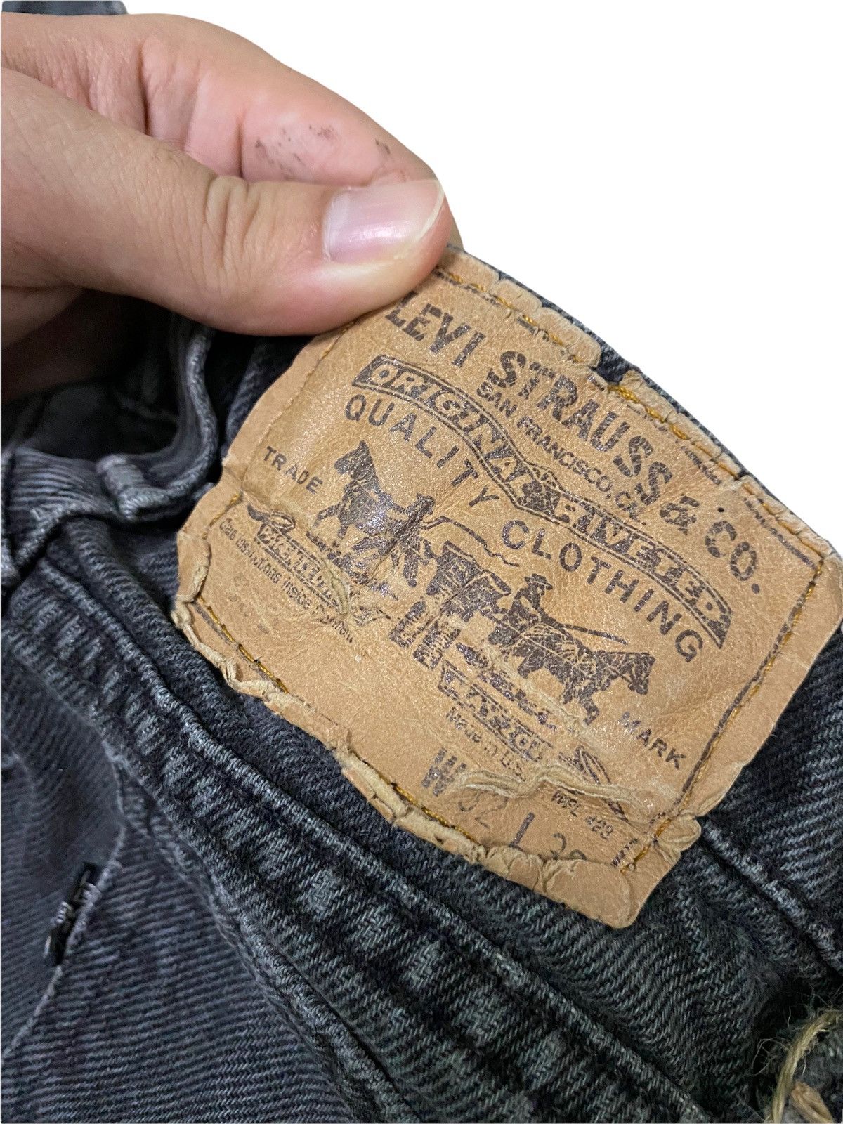 Levi's × Vintage Vintage Levi’s Jeans Distressed Denim Made in USA Size US 30 / EU 46 - 4 Thumbnail
