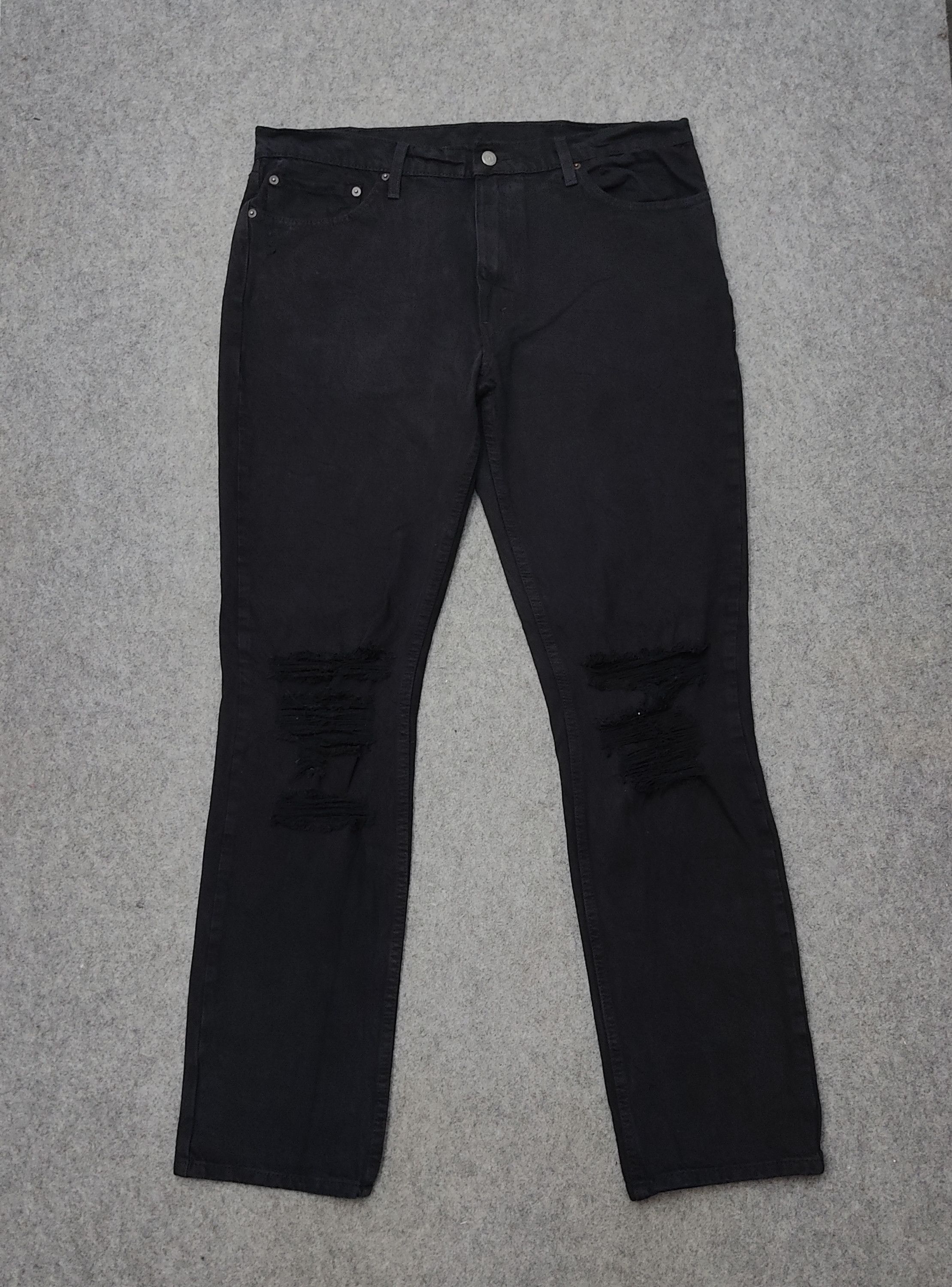 VVintage Levis 511 Super Black Distress Jeans L154
