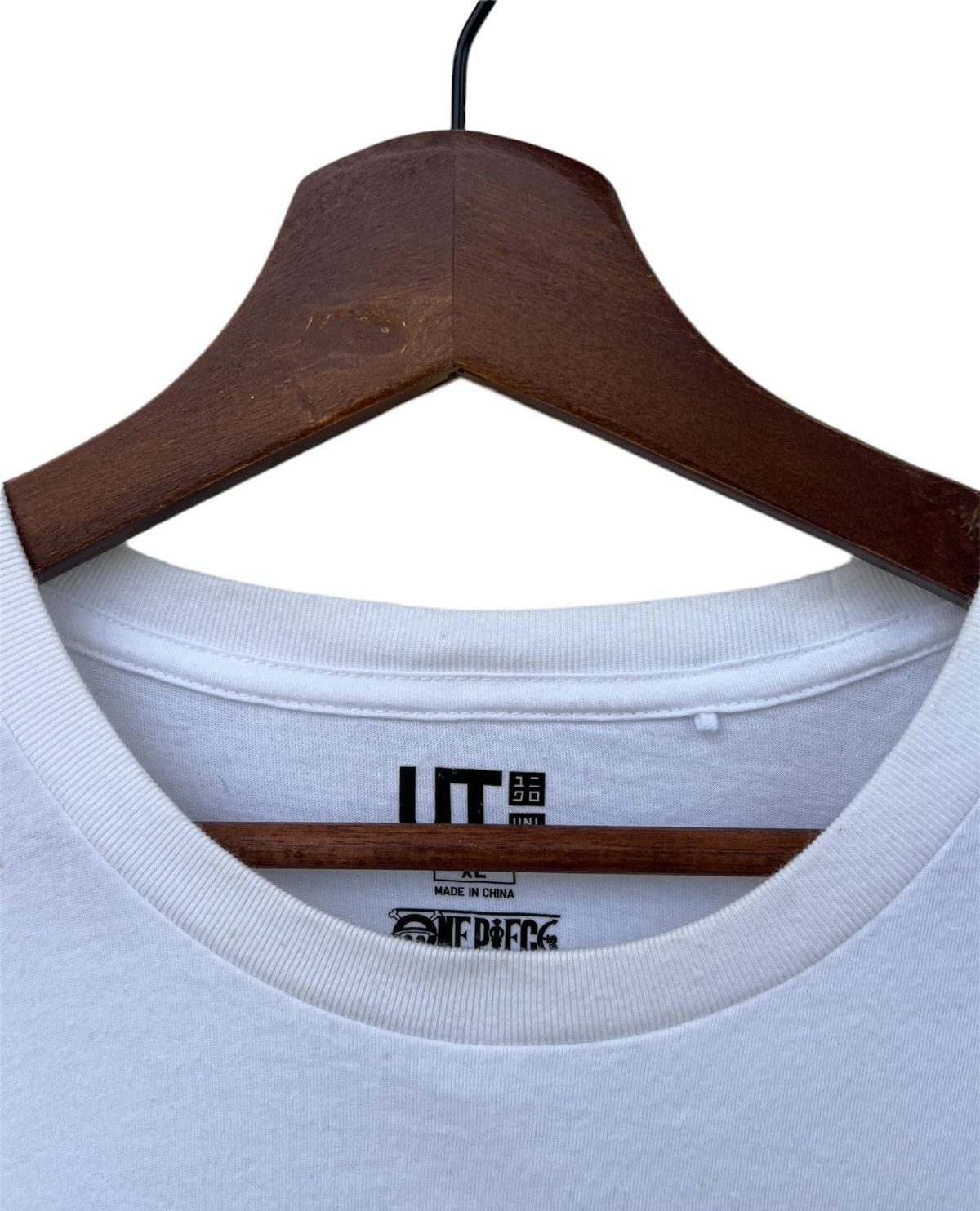 One Piece × Uniqlo Crew King Pirate Luffy with Sunny Go Size US L / EU 52-54 / 3 - 6 Thumbnail