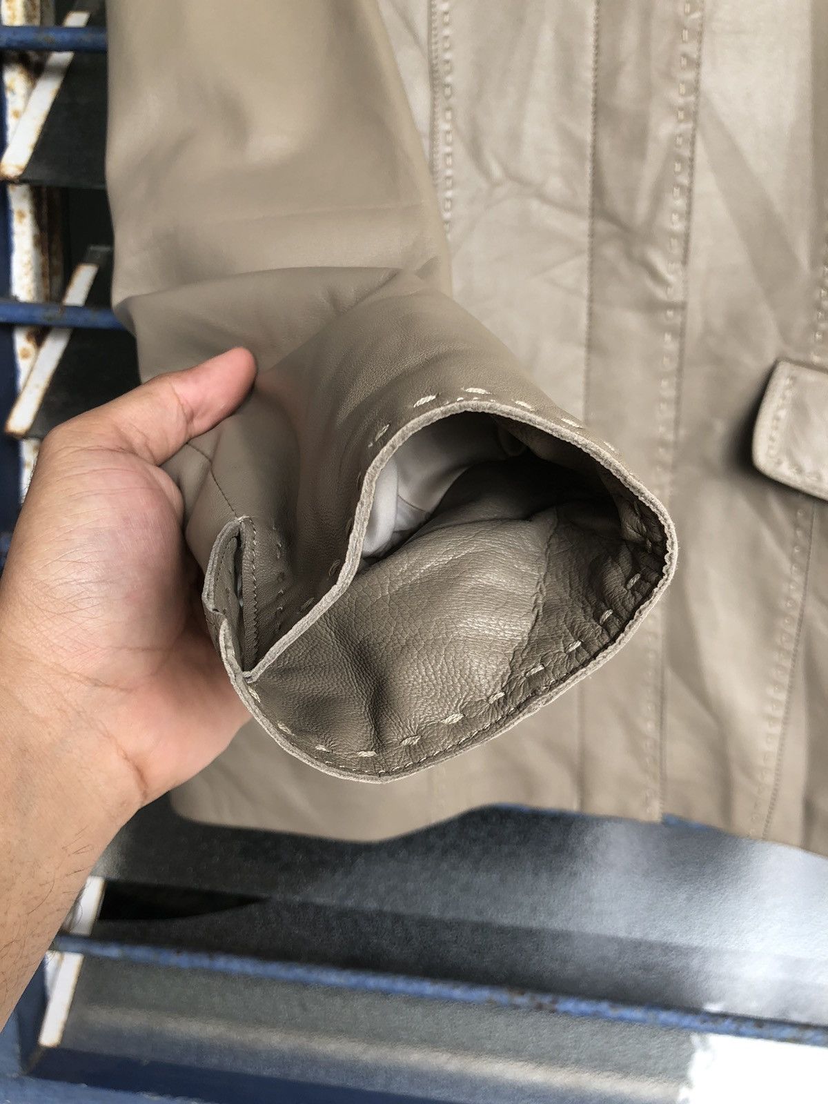 Balmain Vintage Balmain Paris Sheepskin Button Up Leather Jacket Size L / US 10 / IT 46 - 12 Thumbnail