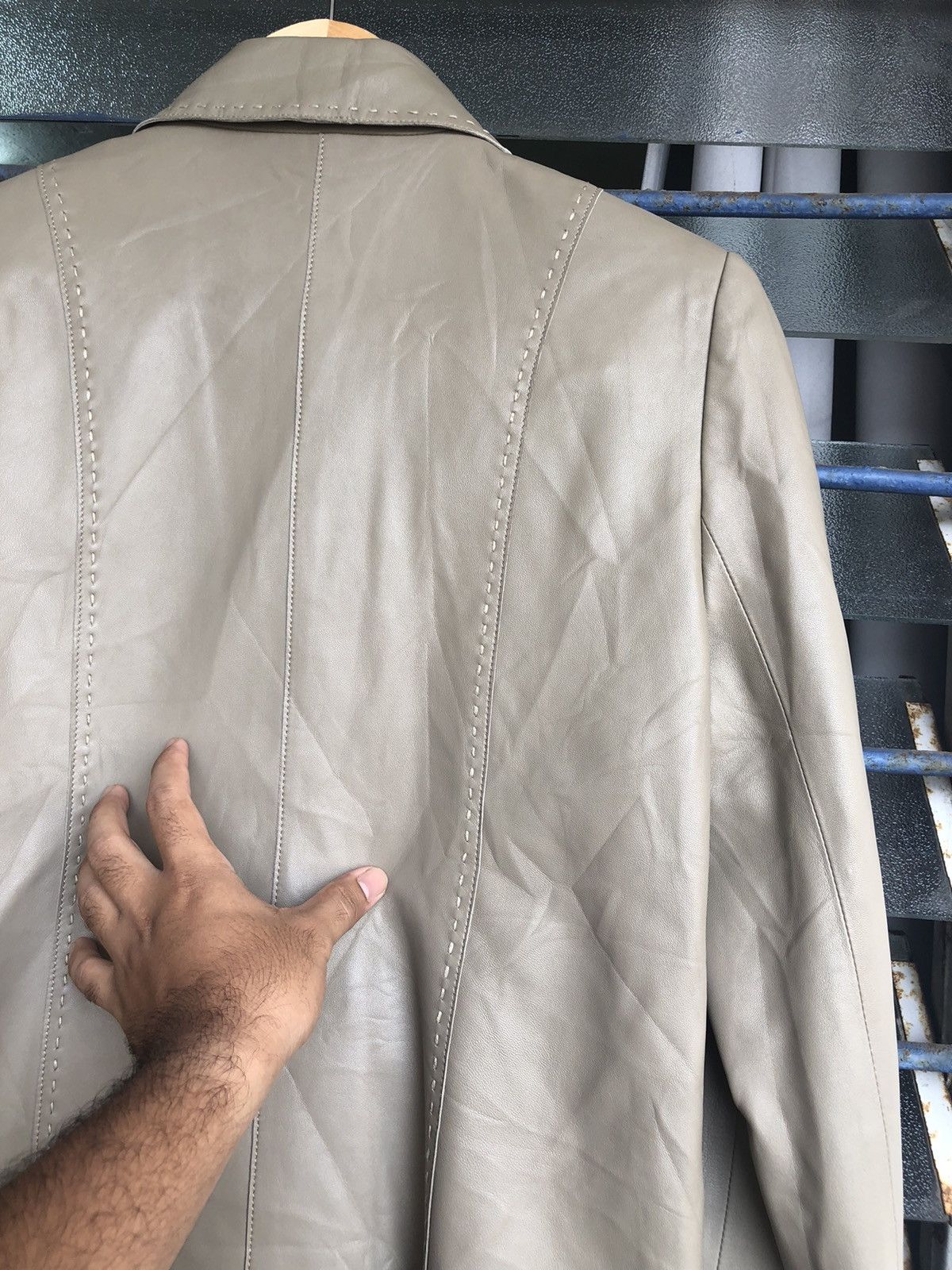 Balmain Vintage Balmain Paris Sheepskin Button Up Leather Jacket Size L / US 10 / IT 46 - 18 Thumbnail