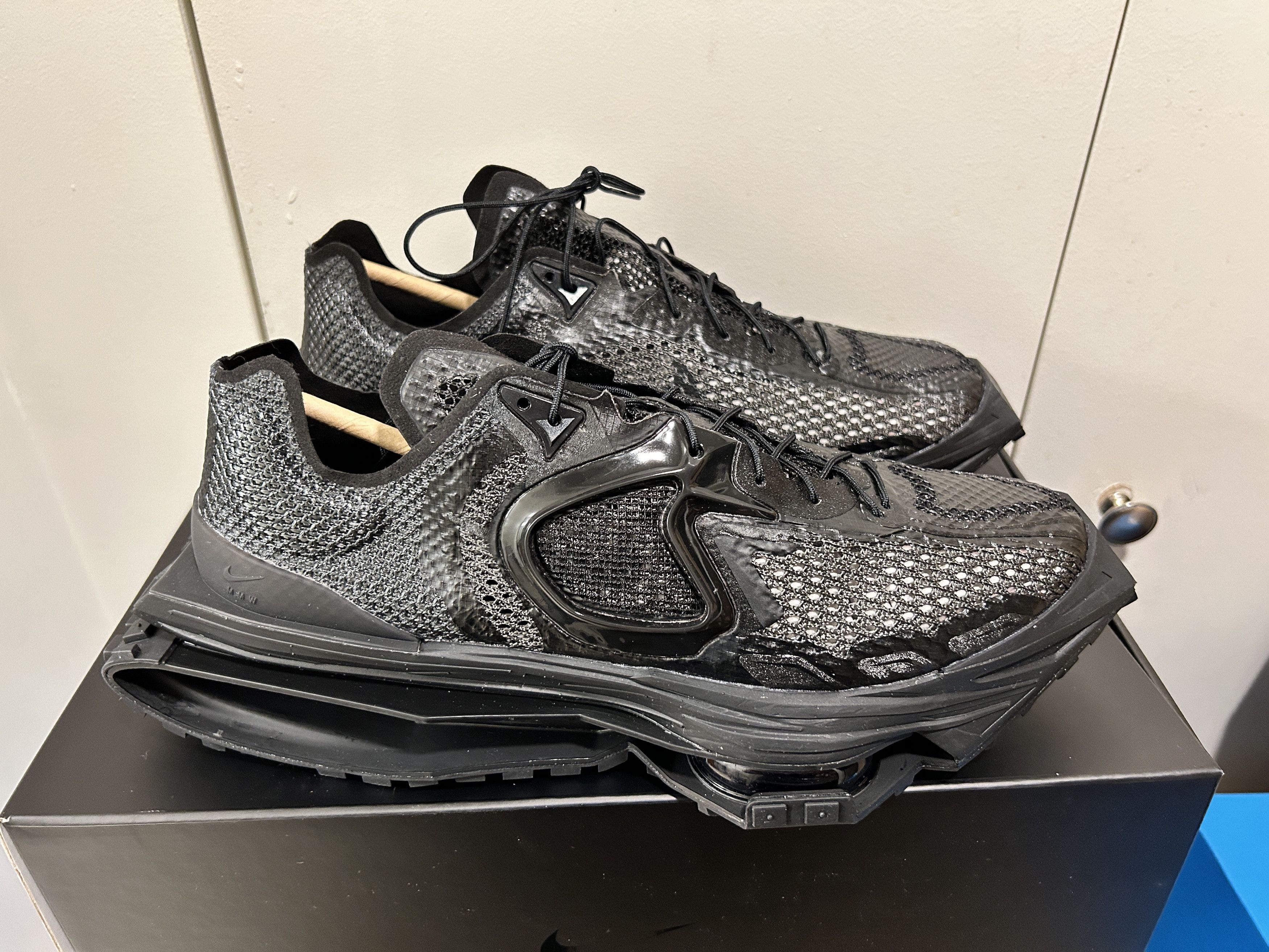 MMW × Nike Zoom MMW 004 Triple Black Matthew Williamson ALYX Size US 10 / EU 43 - 1 Thumbnail