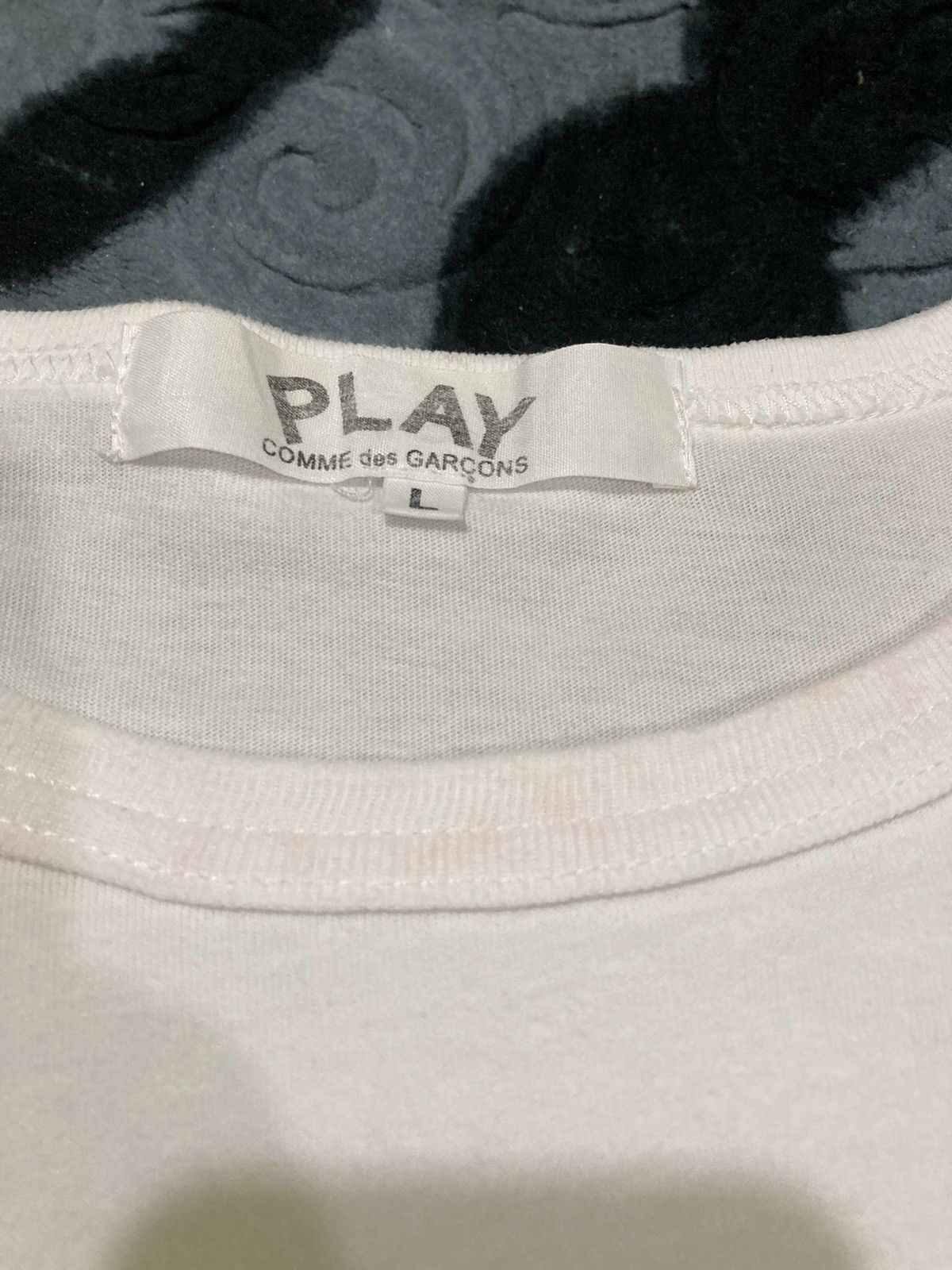 Comme des Garcons Comme des Garcons Play Big Heart Logo Size US L / EU 52-54 / 3 - 10 Thumbnail