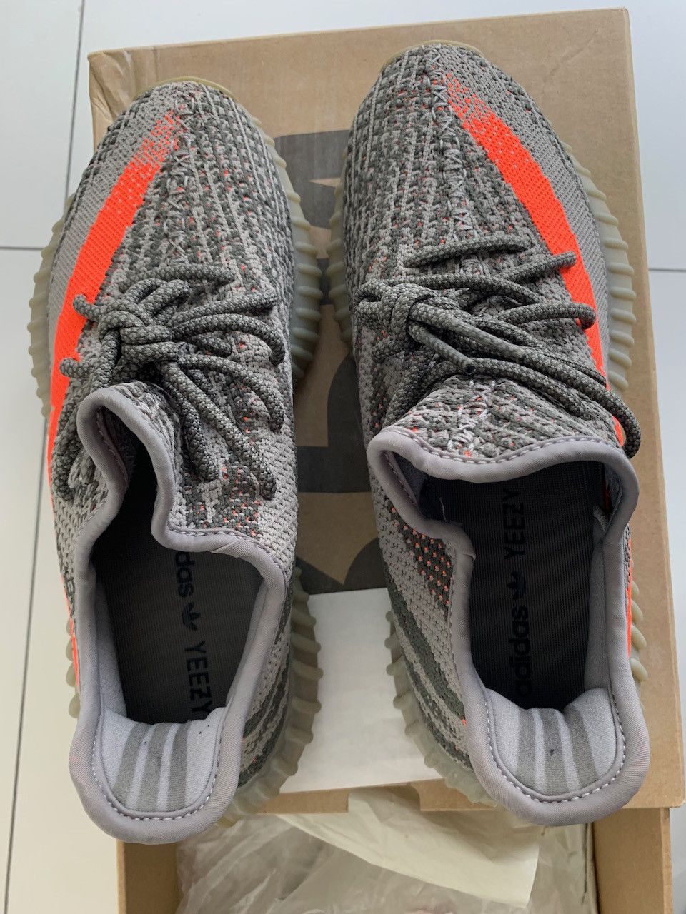 Adidas × Kanye West US9 Yeezy 350 V2 Beluga OG release pa DS OG ALL + receipts Size US 9 / EU 42 - 1 Thumbnail