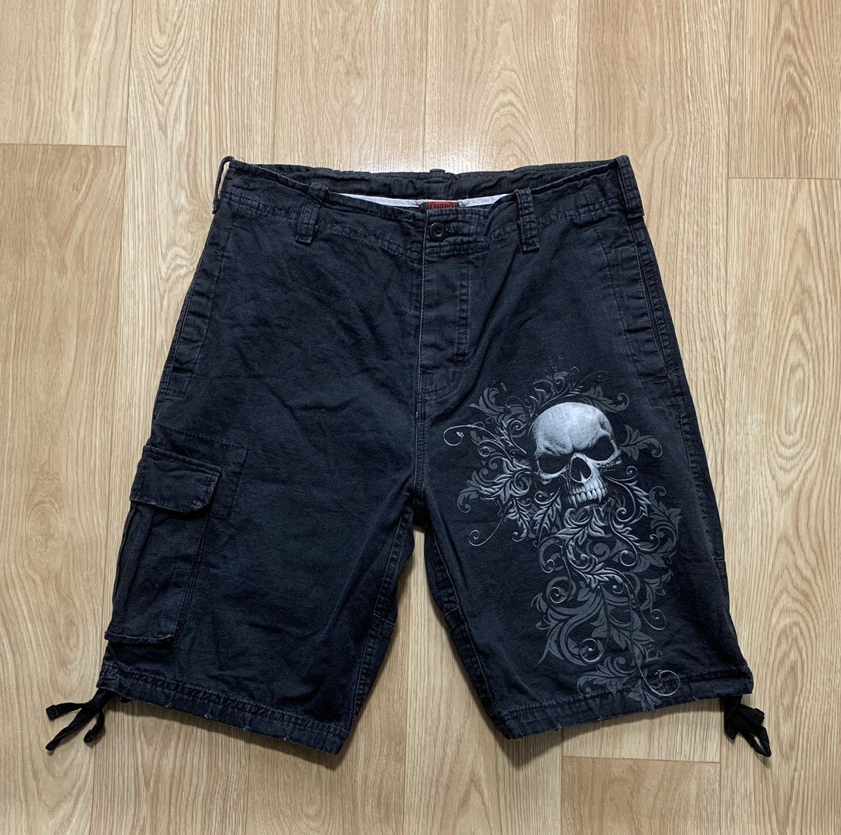 Vintage Spiral Skulls Cargo Shorts Vintage Size L Size US 34 / EU 50 - 1 Thumbnail