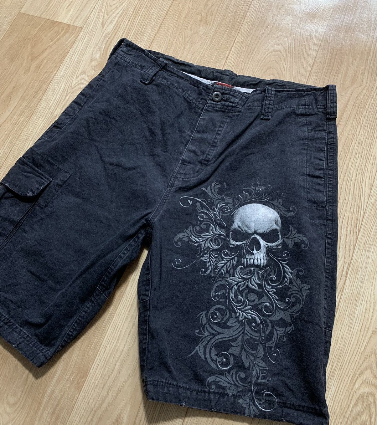 Vintage Spiral Skulls Cargo Shorts Vintage Size L Size US 34 / EU 50 - 2 Thumbnail