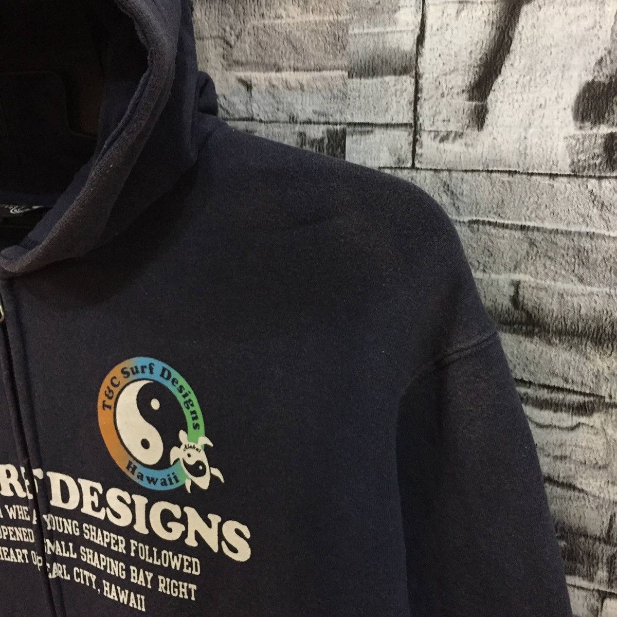 Japanese Brand Vintage Town & Country Surf design hoodie T&C big logo Size US L / EU 52-54 / 3 - 7 Thumbnail