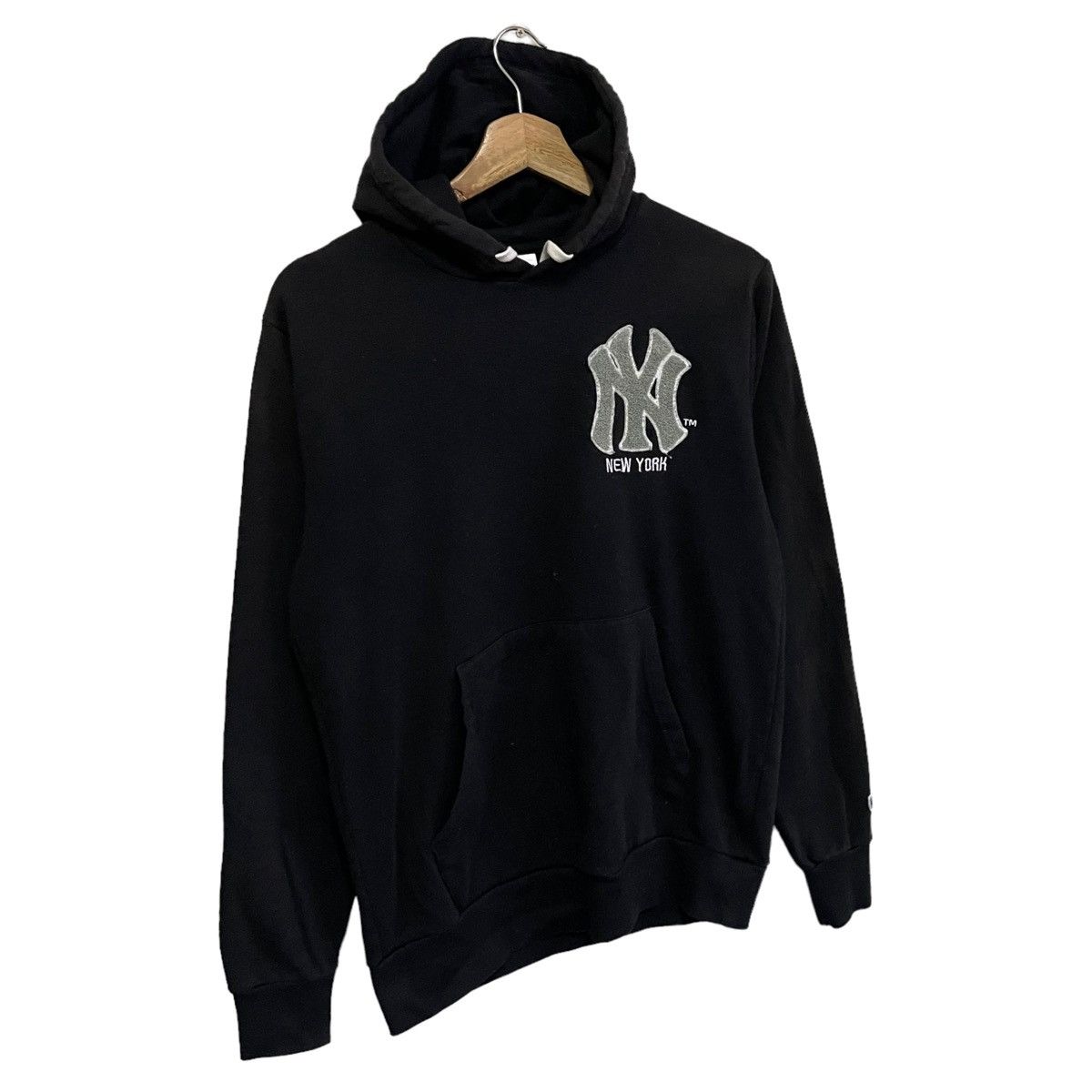 MLB × New York Yankees 💥 NEW YORK YANKEES HOODIE SWEATER Size US M / EU 48-50 / 2 - 3 Thumbnail