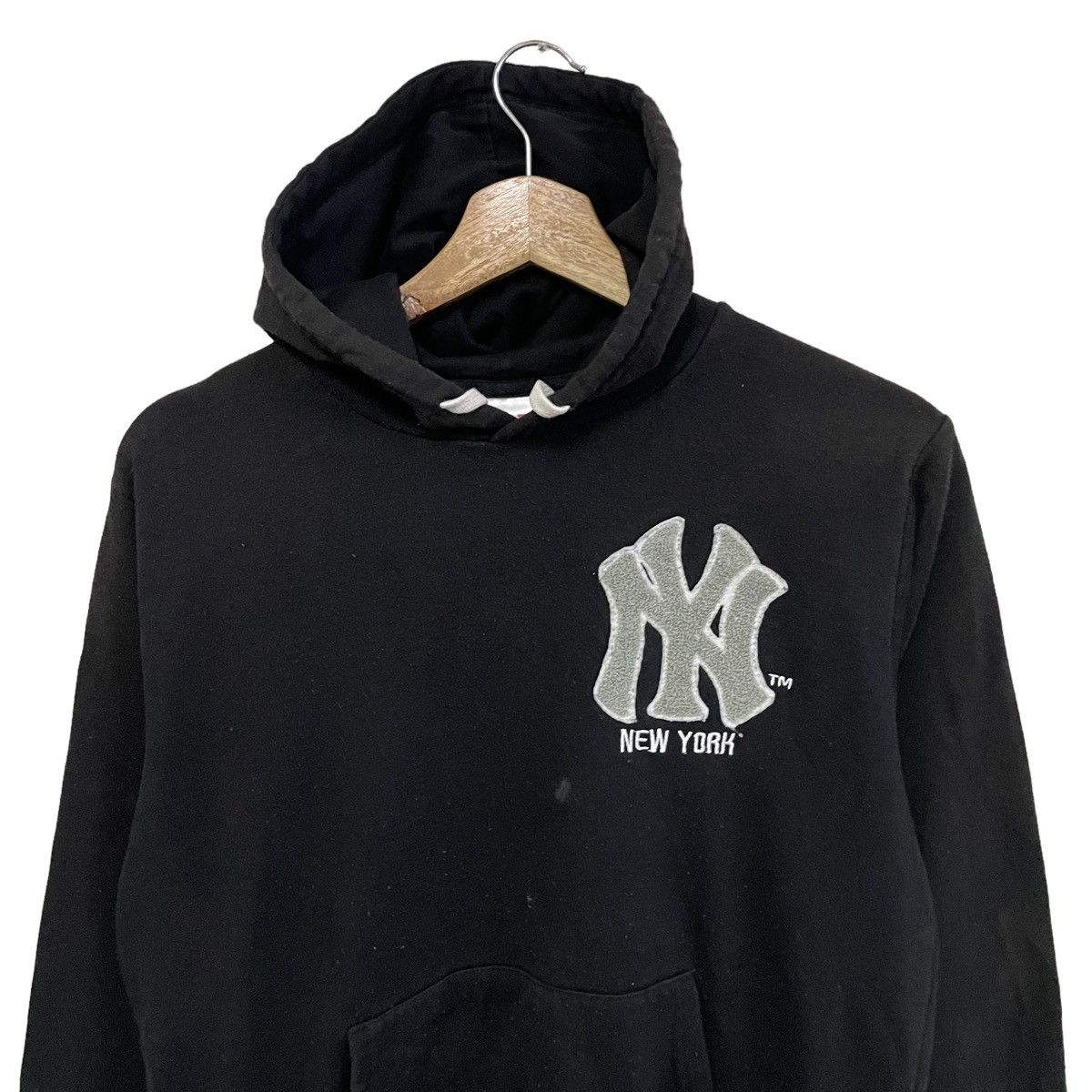 MLB × New York Yankees 💥 NEW YORK YANKEES HOODIE SWEATER Size US M / EU 48-50 / 2 - 4 Thumbnail