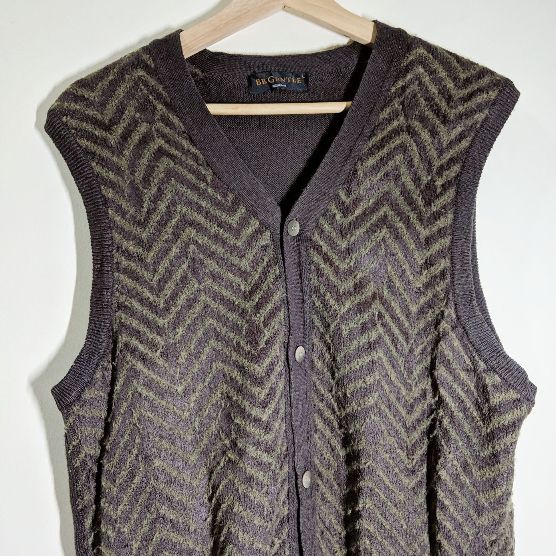 Japanese Brand Vintage Be Gentle Japan Brand Sleeveless Knitwear Cardigan Size US M / EU 48-50 / 2 - 6 Thumbnail