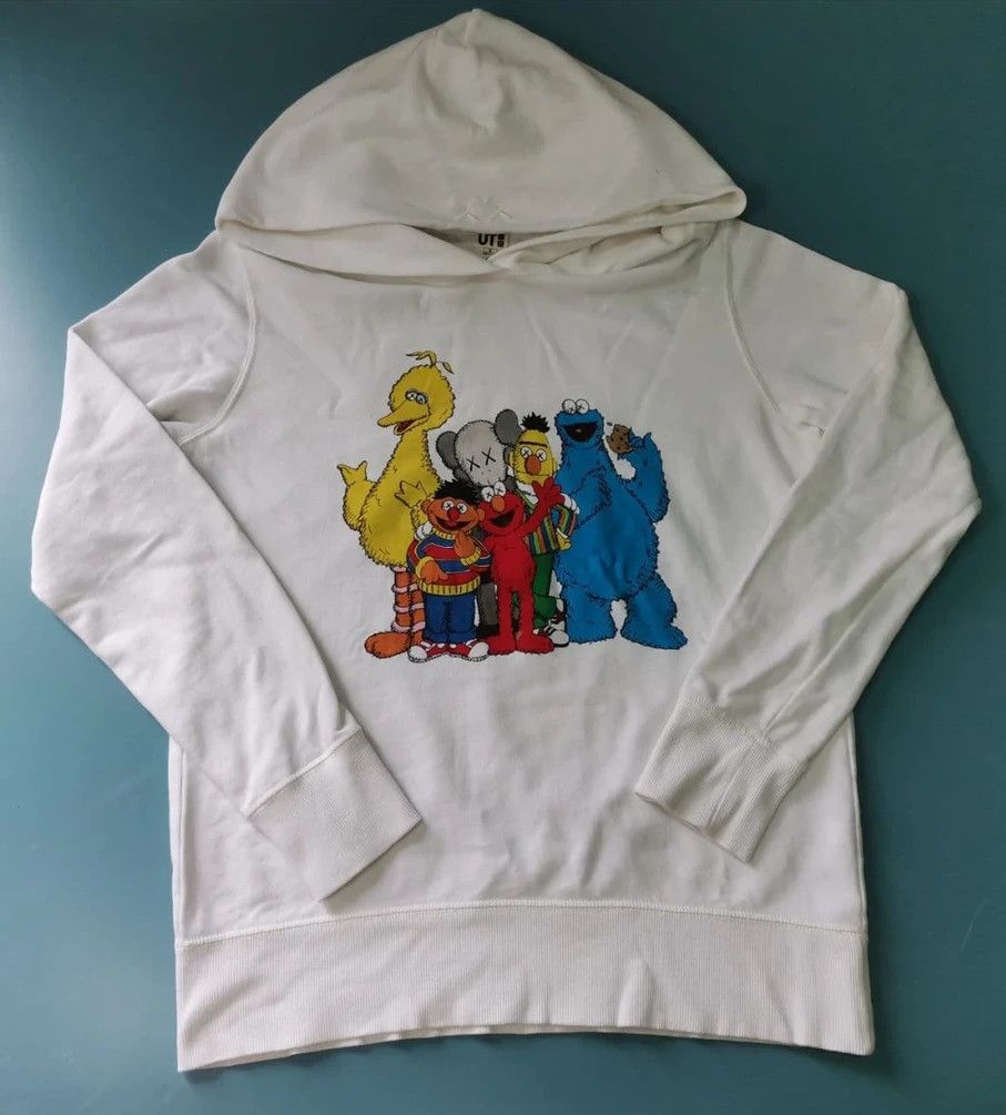 Japanese Brand × Kaws × Vintage Kaws x Uniqlo X Sesame Street NO. 1 / Cdg Size US M / EU 48-50 / 2 - 8 Thumbnail