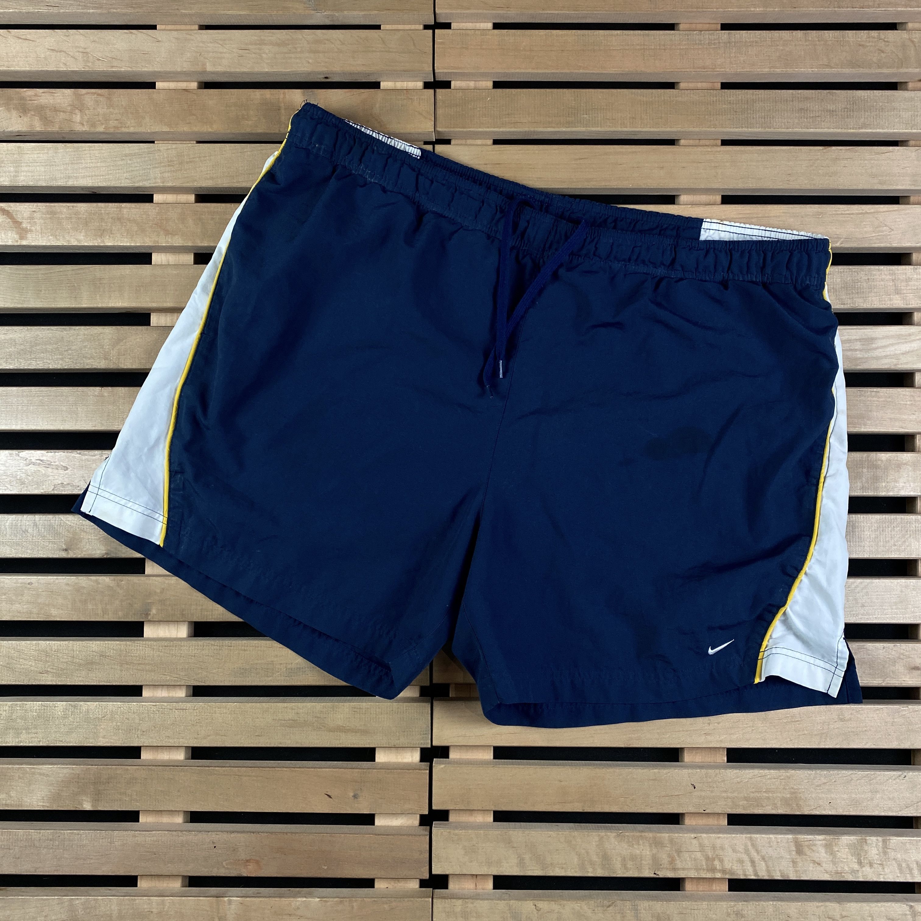Nike × Vintage Mens Shorts Nike Vintage Swoosh Size XL Size US 34 / EU 50 - 1 Thumbnail