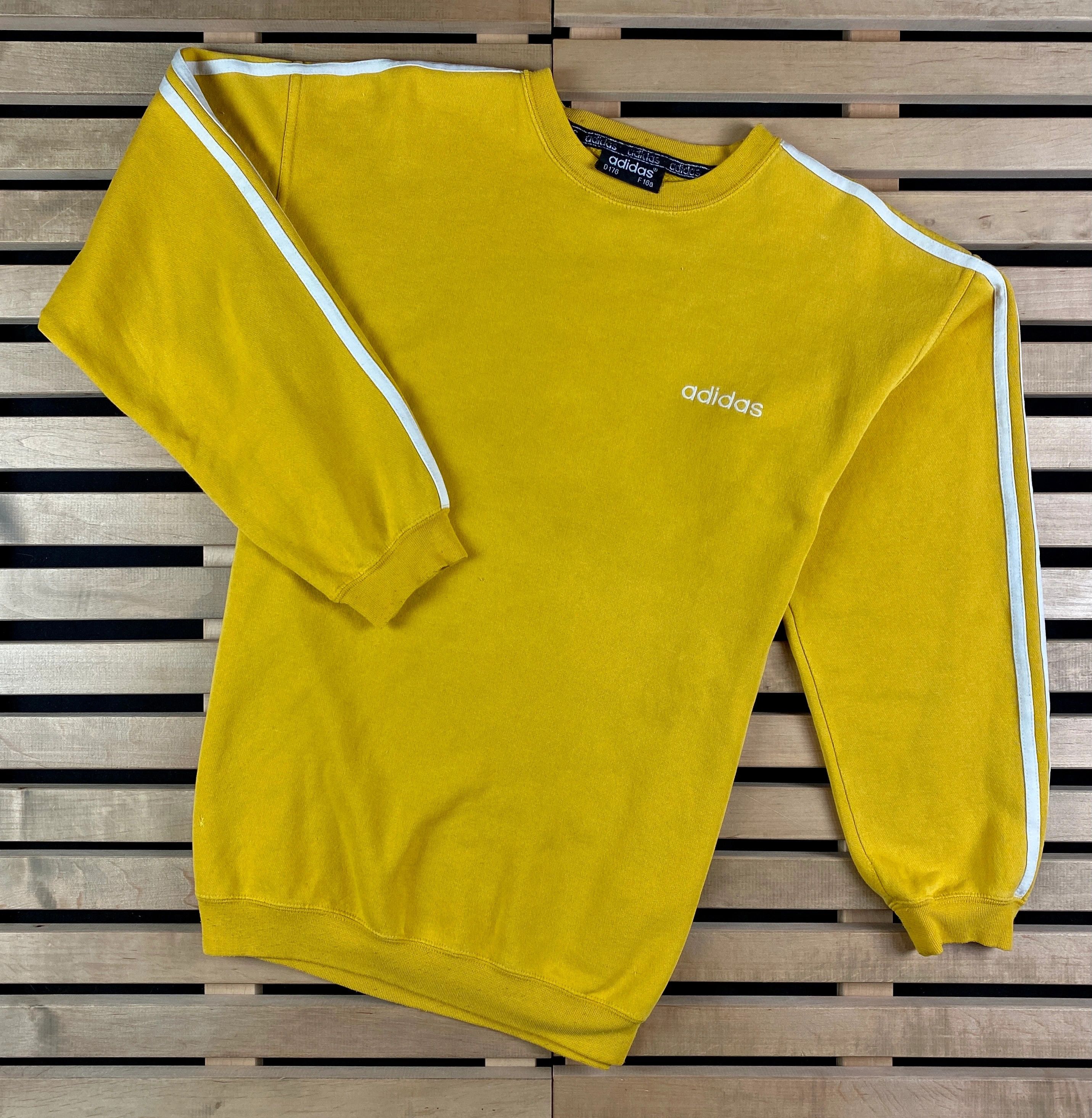 Adidas × Vintage Mens Vintage Sweatshirt Adidas Size S Yellow Size US S / EU 44-46 / 1 - 1 Thumbnail