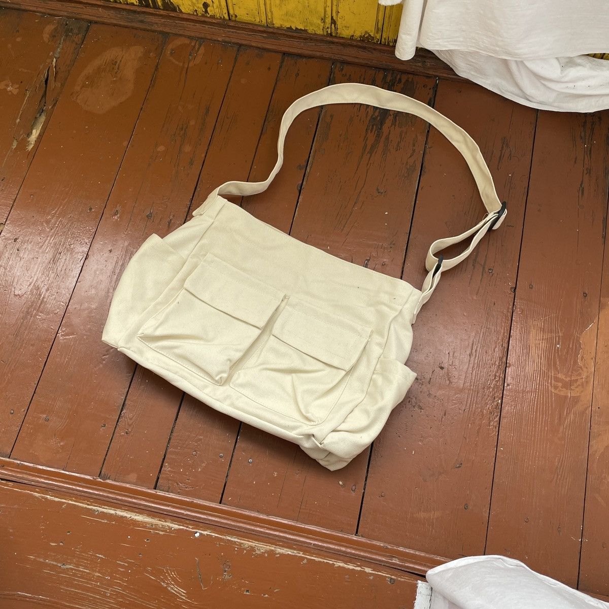 Japanese Brand Distressed Japanese crossbody bag Size ONE SIZE - 2 Thumbnail
