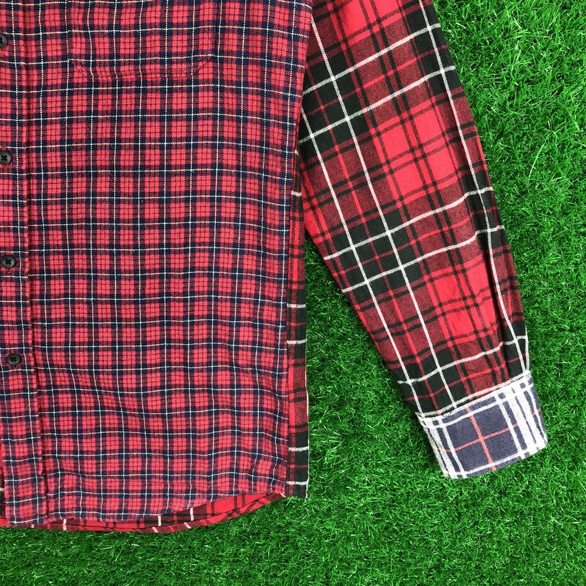 Uniqlo Uniqlo Flannel Multi Plaid Checker Single Pocket Size S / US 4 / IT 40 - 4 Thumbnail
