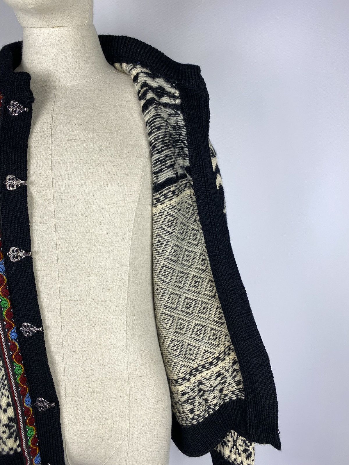 Vintage VTG Christiania men’s wool nordic pattern cardigan sweater Size US M / EU 48-50 / 2 - 9 Thumbnail