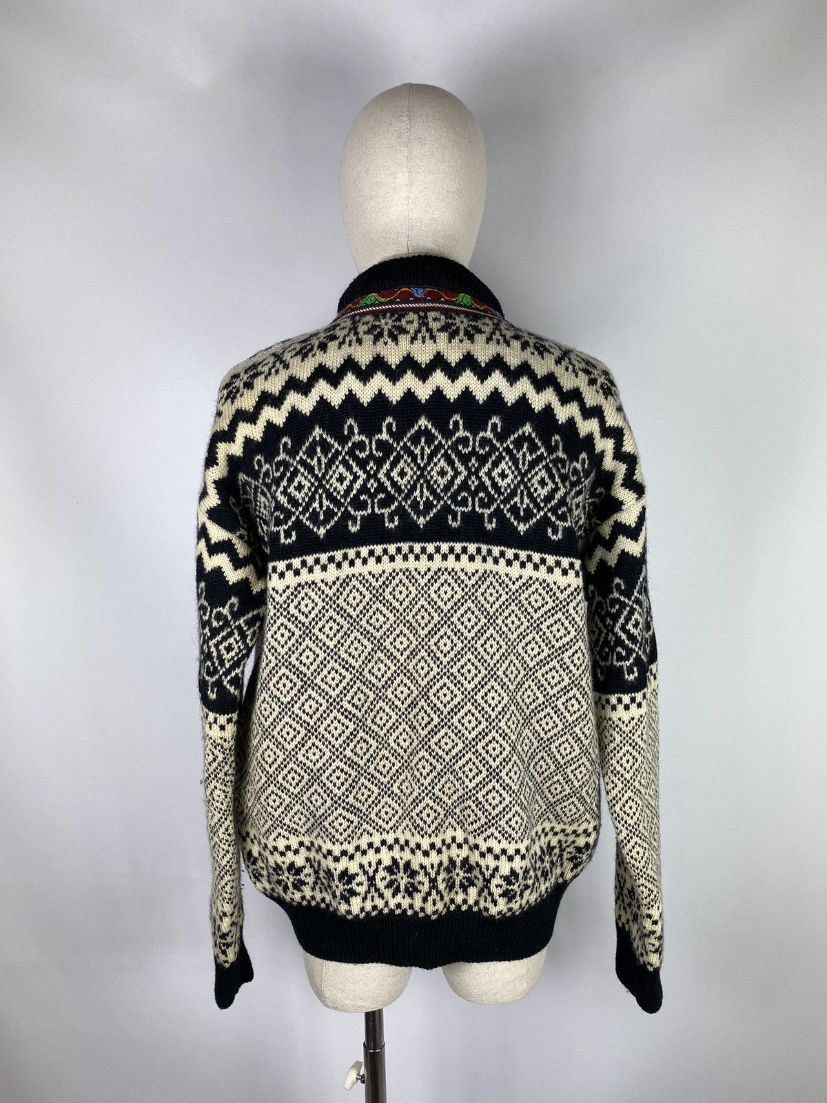 Vintage VTG Christiania men’s wool nordic pattern cardigan sweater Size US M / EU 48-50 / 2 - 11 Thumbnail
