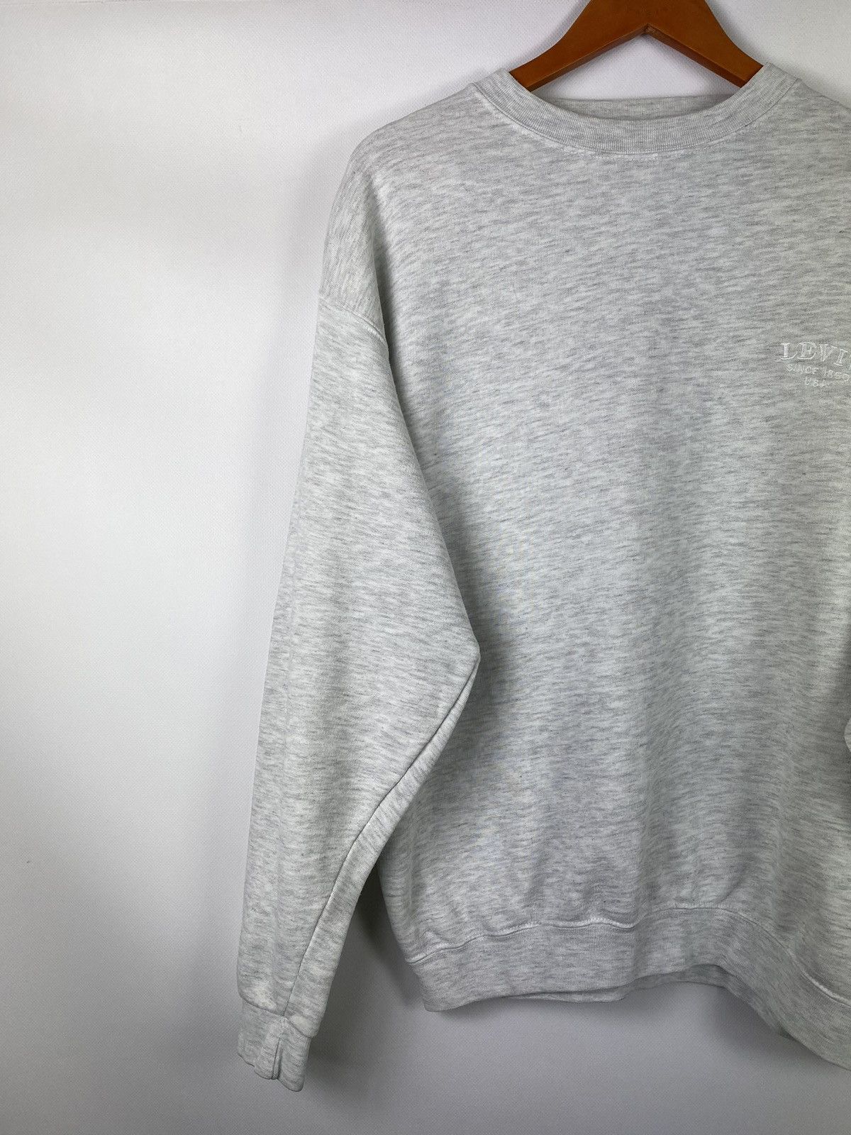 Other VTG Levis men’s crewneck sweathshirt pullover size Xl gray Size US XL / EU 56 / 4 - 9 Thumbnail