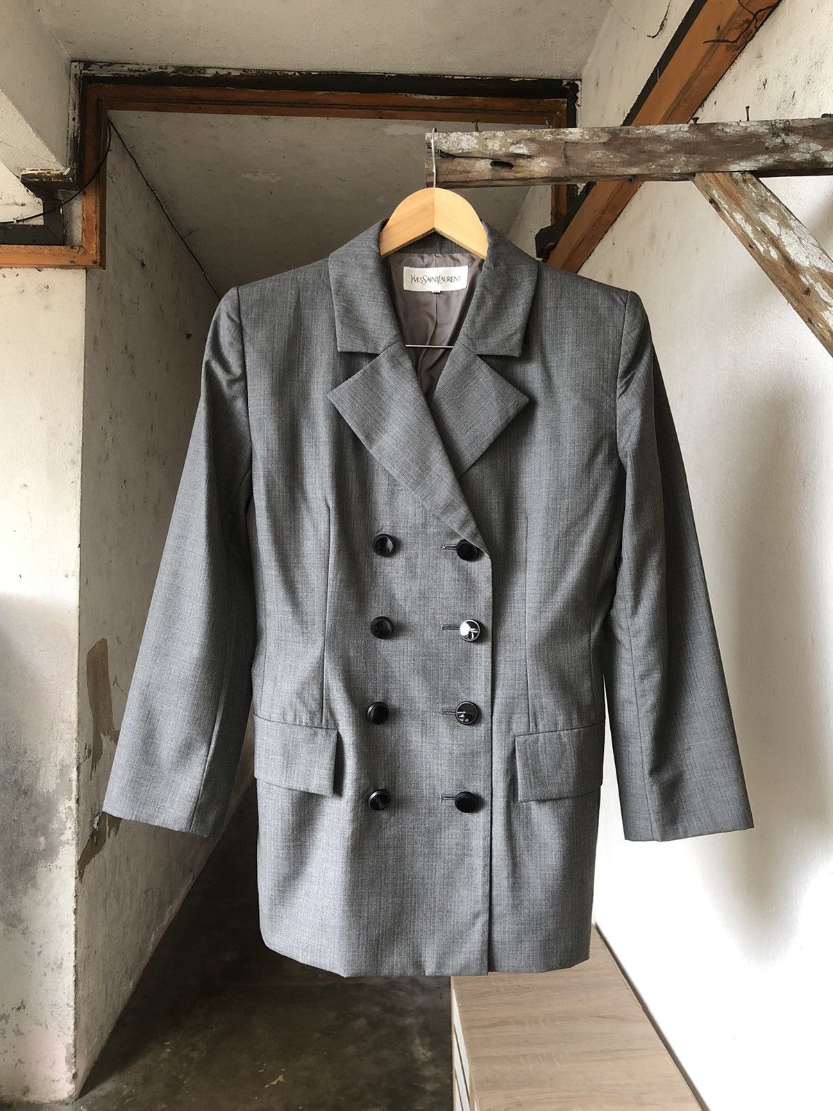 Yves Saint Laurent Vintage Yves Saint Laurent Double Breasted Blazer Jacket Size XS / US 0-2 / IT 36-38 - 1 Thumbnail