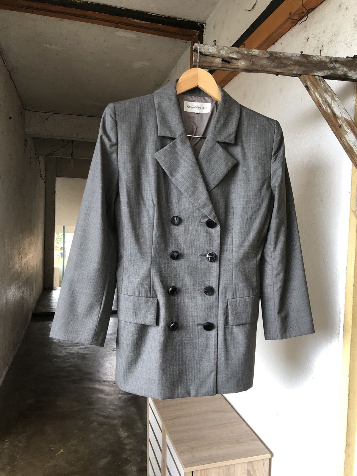 Yves Saint Laurent Vintage Yves Saint Laurent Double Breasted Blazer Jacket Size XS / US 0-2 / IT 36-38 - 4 Thumbnail