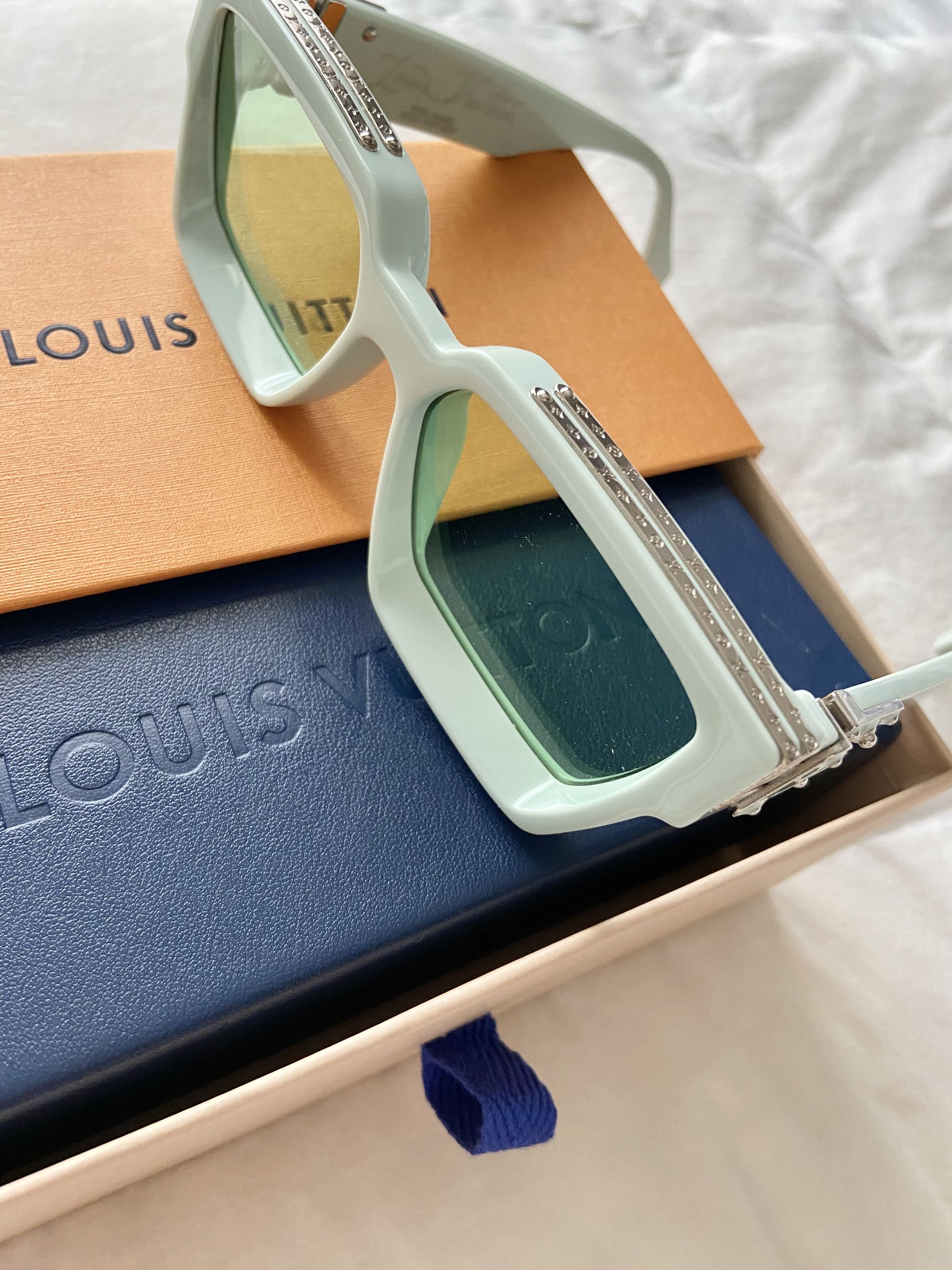 Louis Vuitton New Louis Vuitton Millionaires 1.1 Green Size ONE SIZE - 5 Thumbnail