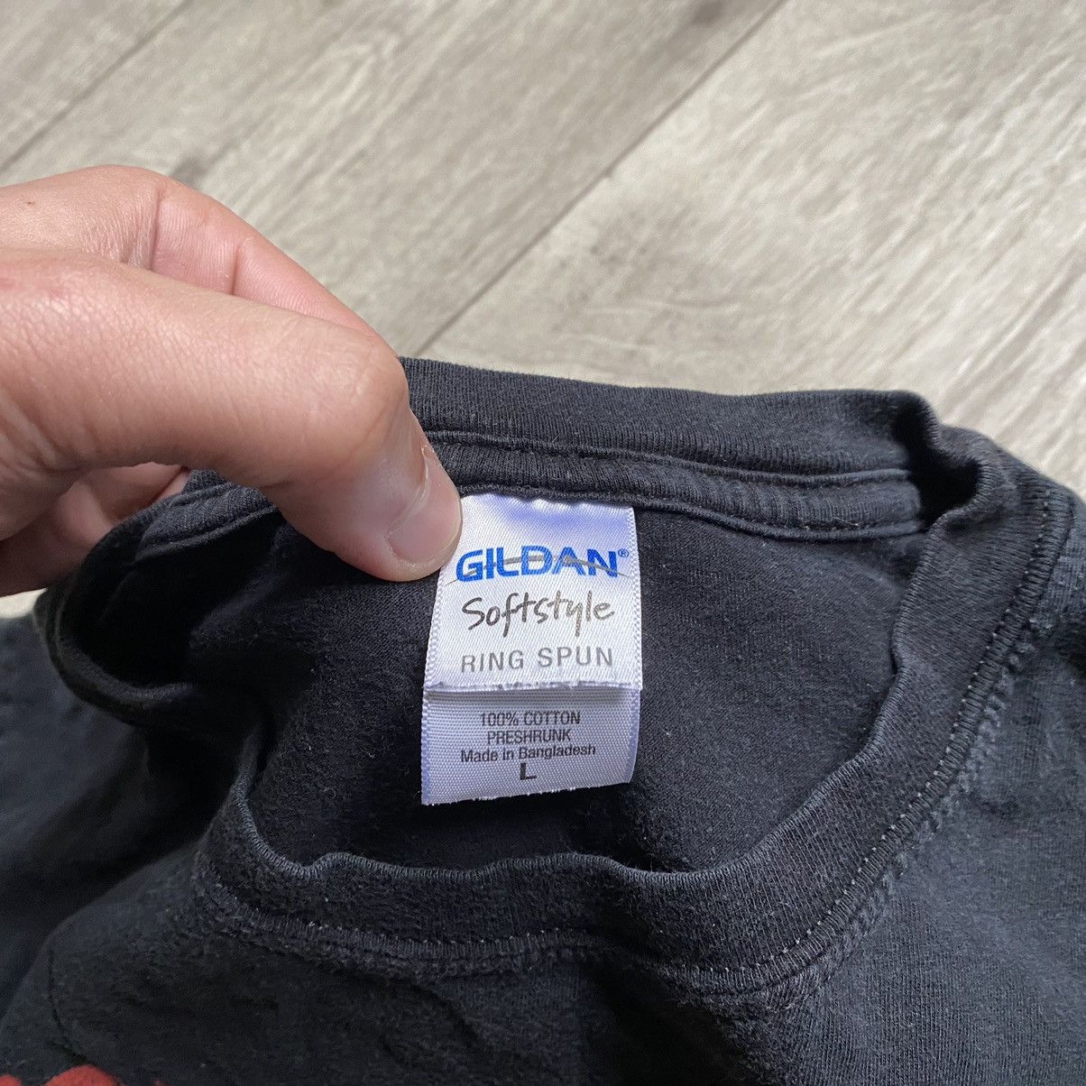 VINTAGE RISE AGAINST BAND HEART FACTORY T SHIRT