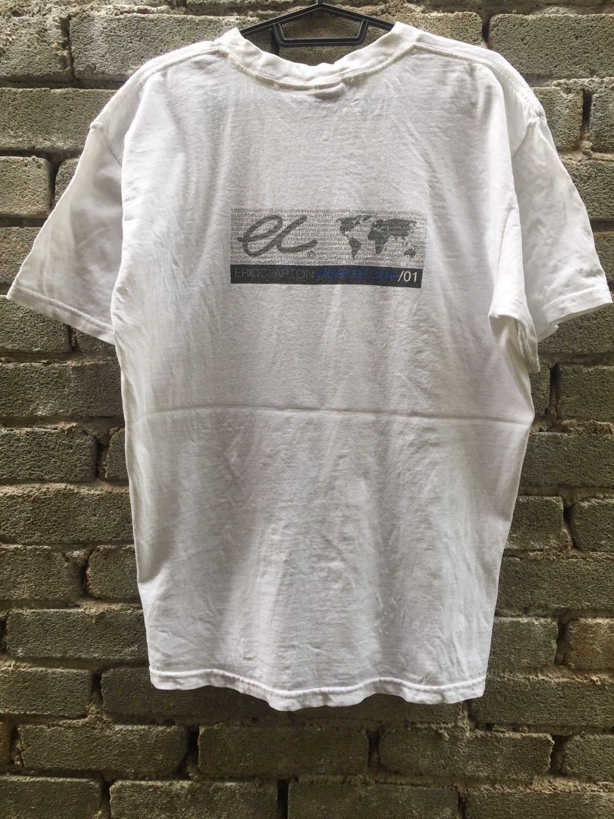 Band Tees VINTAGE eric clapton world tour tee Size US M / EU 48-50 / 2 - 3 Thumbnail