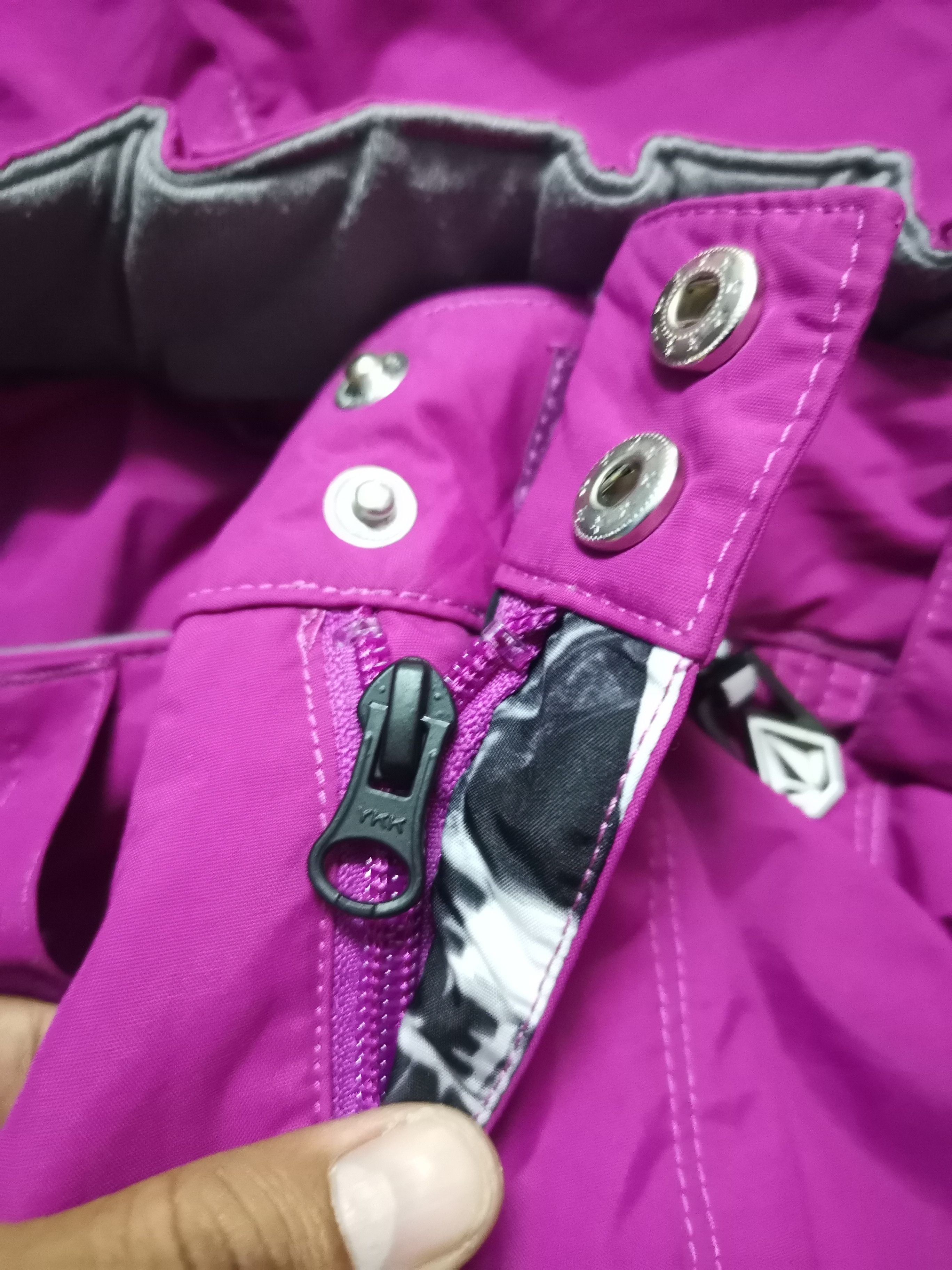 Volcom 🔥Ski Steals🔥Volcom Ski Pants Size US 37 - 7 Thumbnail