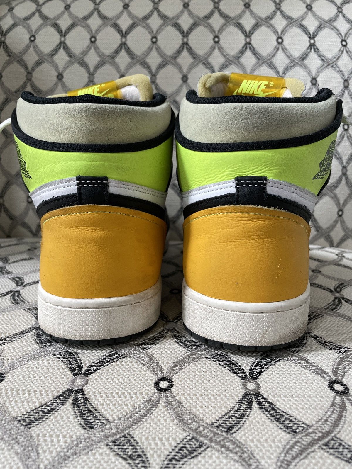 Jordan Brand Air Jordan 1 Retro High OG “Volt Gold” Sneakers- M size 13 Size US 13 / EU 46 - 6 Thumbnail