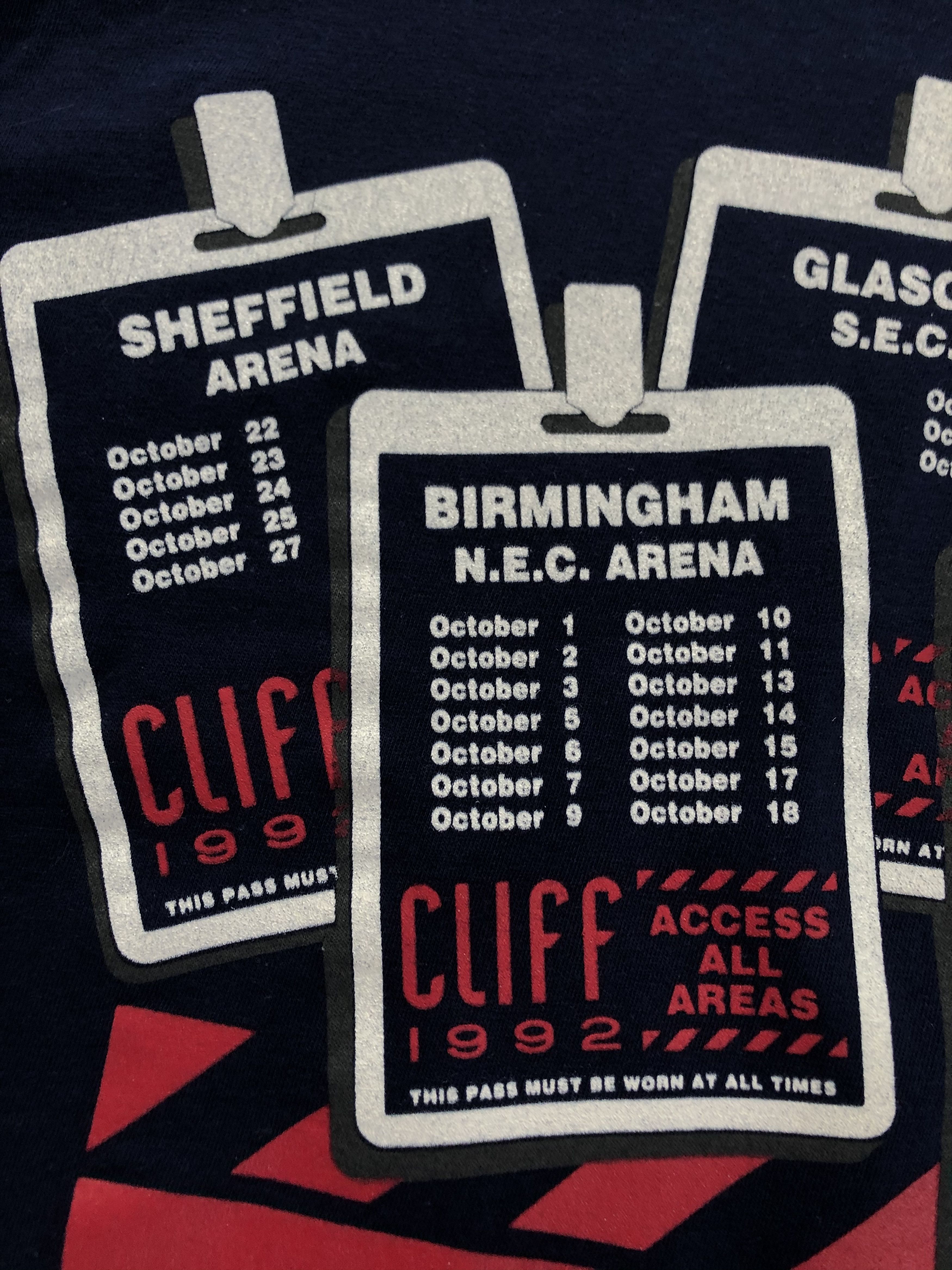 Band Tees × Vintage Vintage 1992 Cliff Richard Band Tee Shirt Hype Rare Drill Size US M / EU 48-50 / 2 - 10 Thumbnail